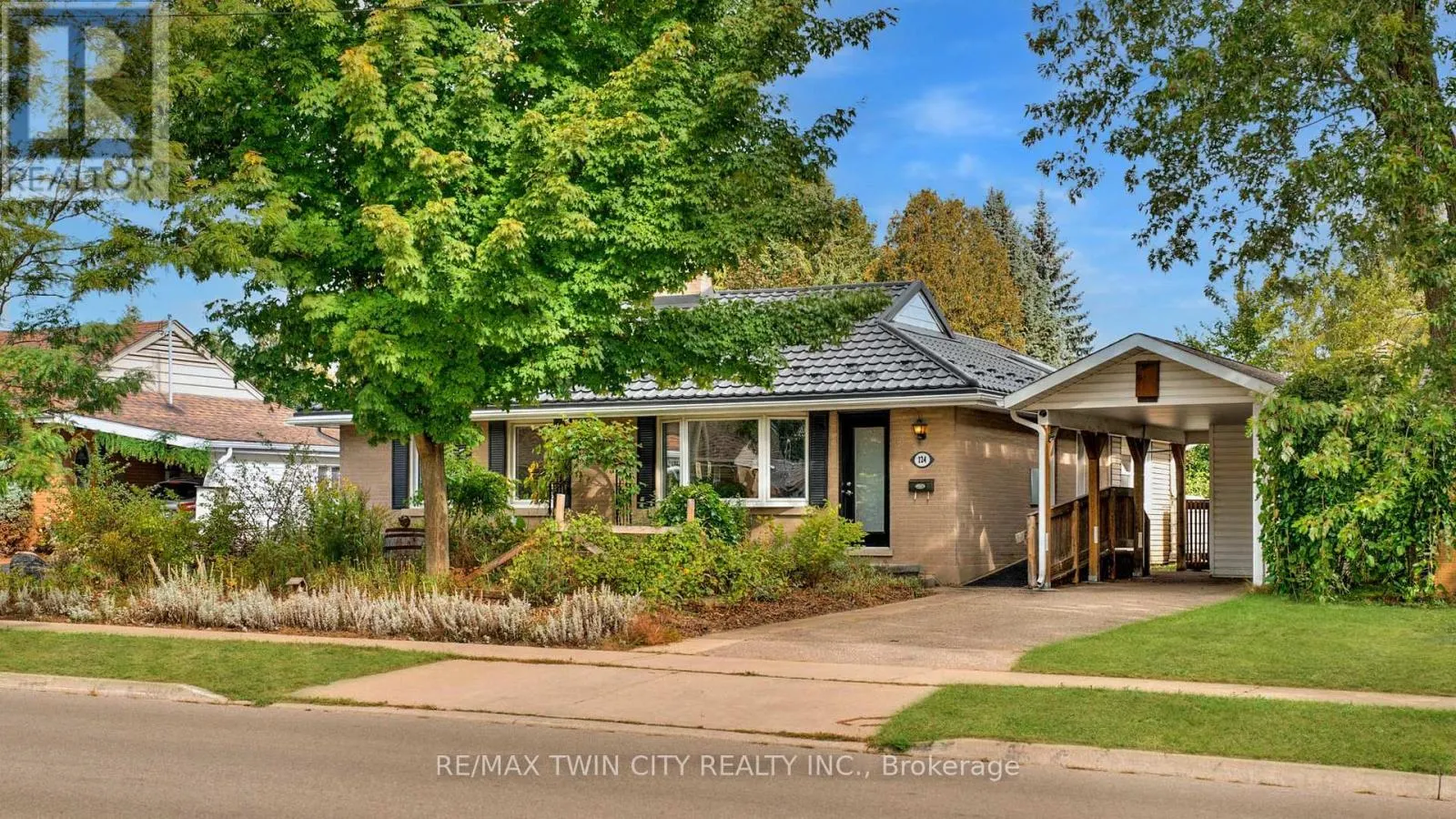 124 FAIRFIELD AVENUE