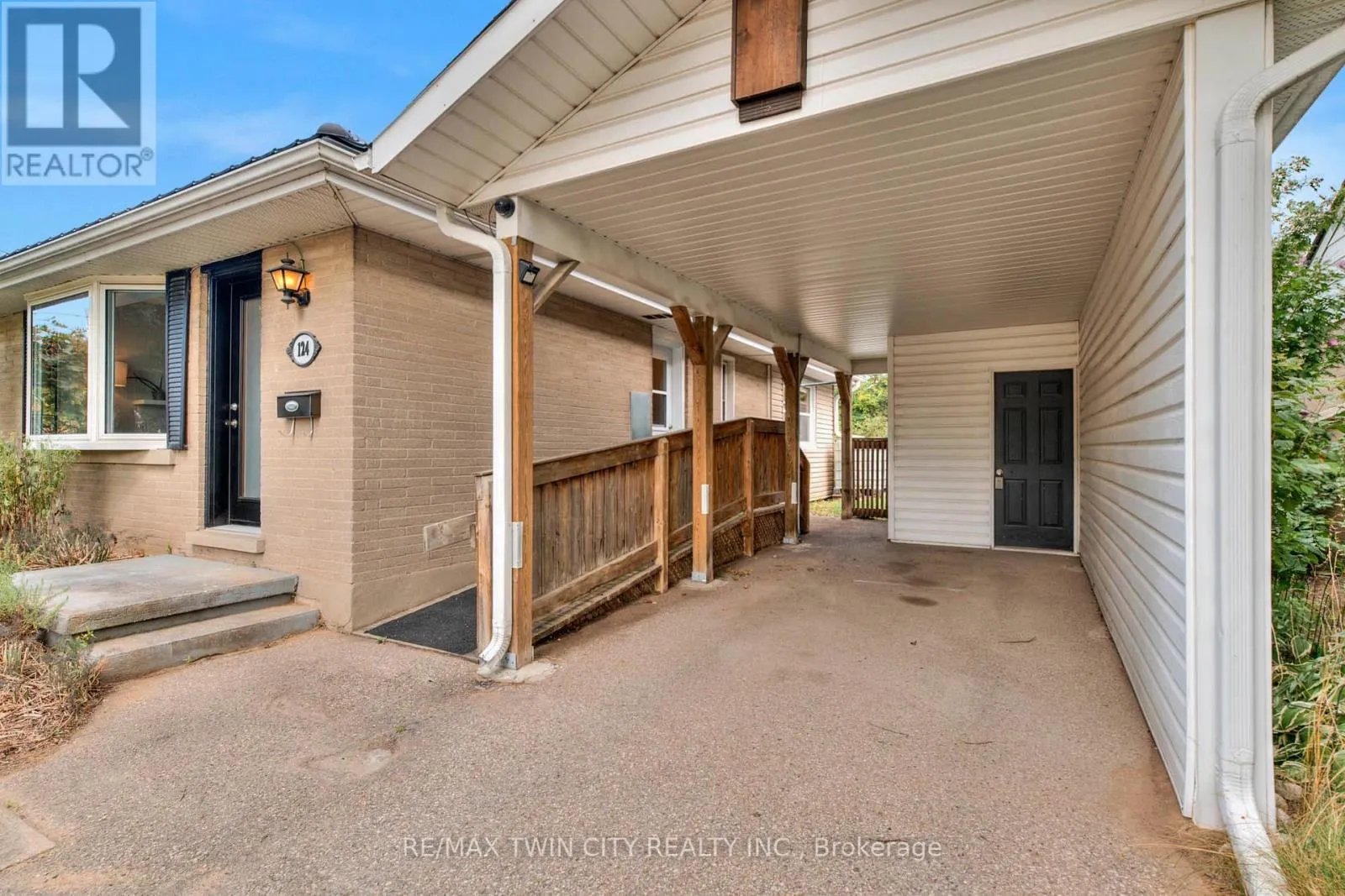 124 FAIRFIELD AVENUE