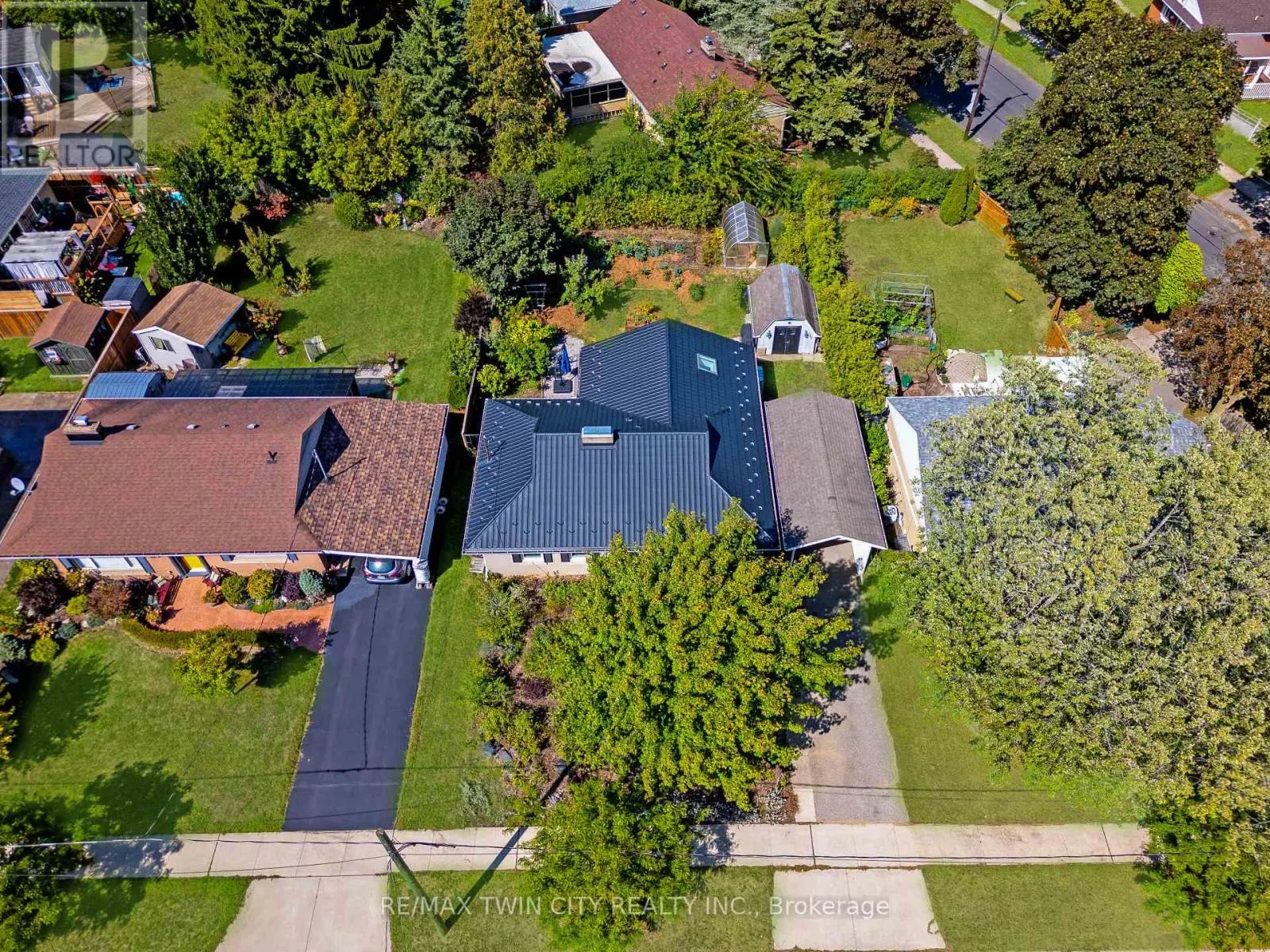124 FAIRFIELD AVENUE