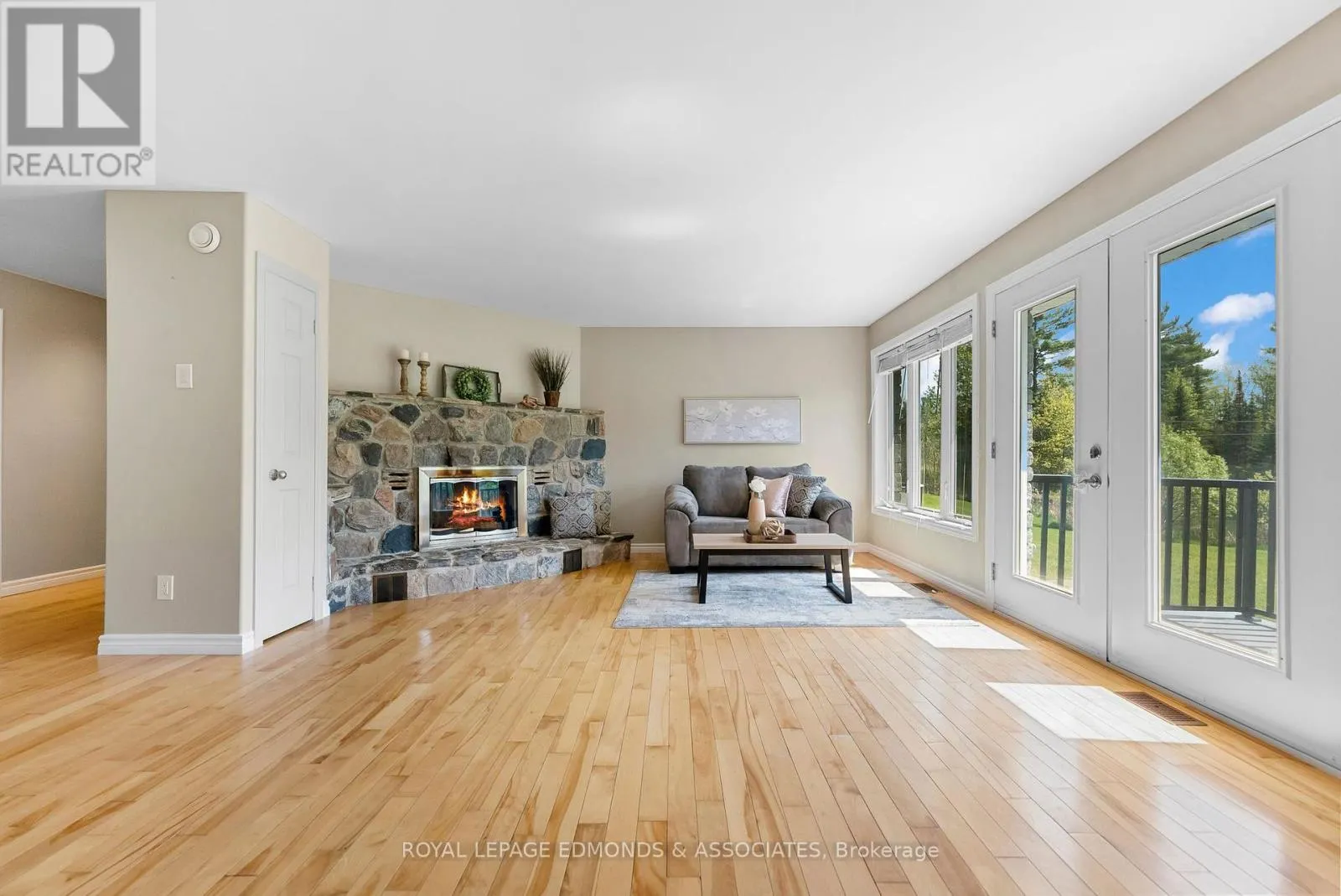 40 BLUE DANUBE WAY