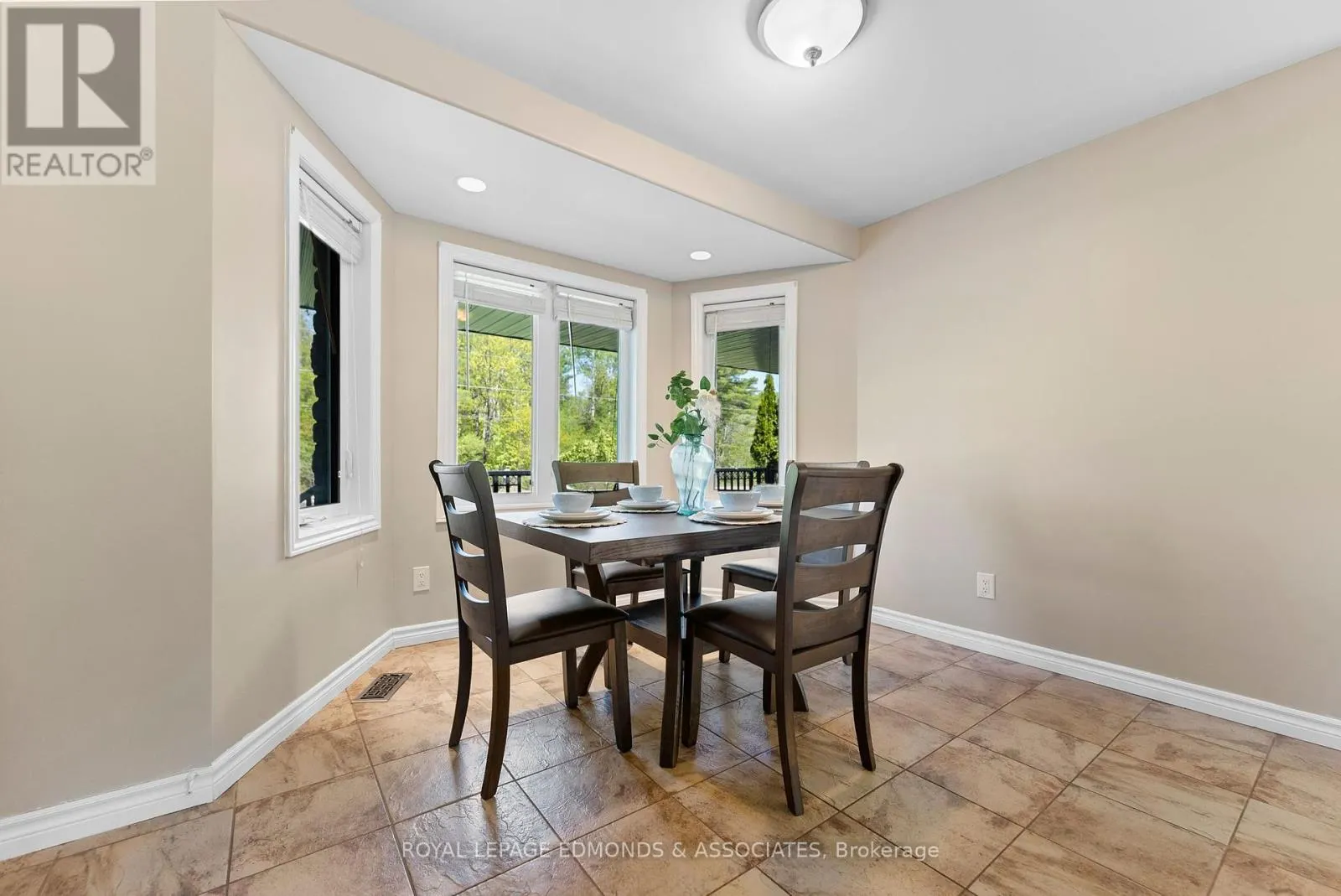 40 BLUE DANUBE WAY