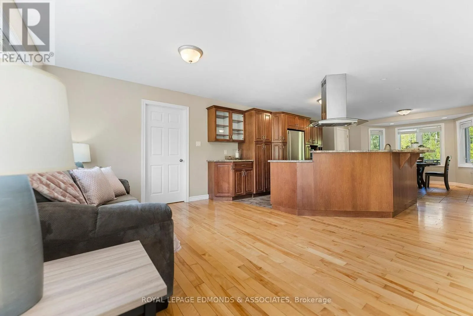 40 BLUE DANUBE WAY