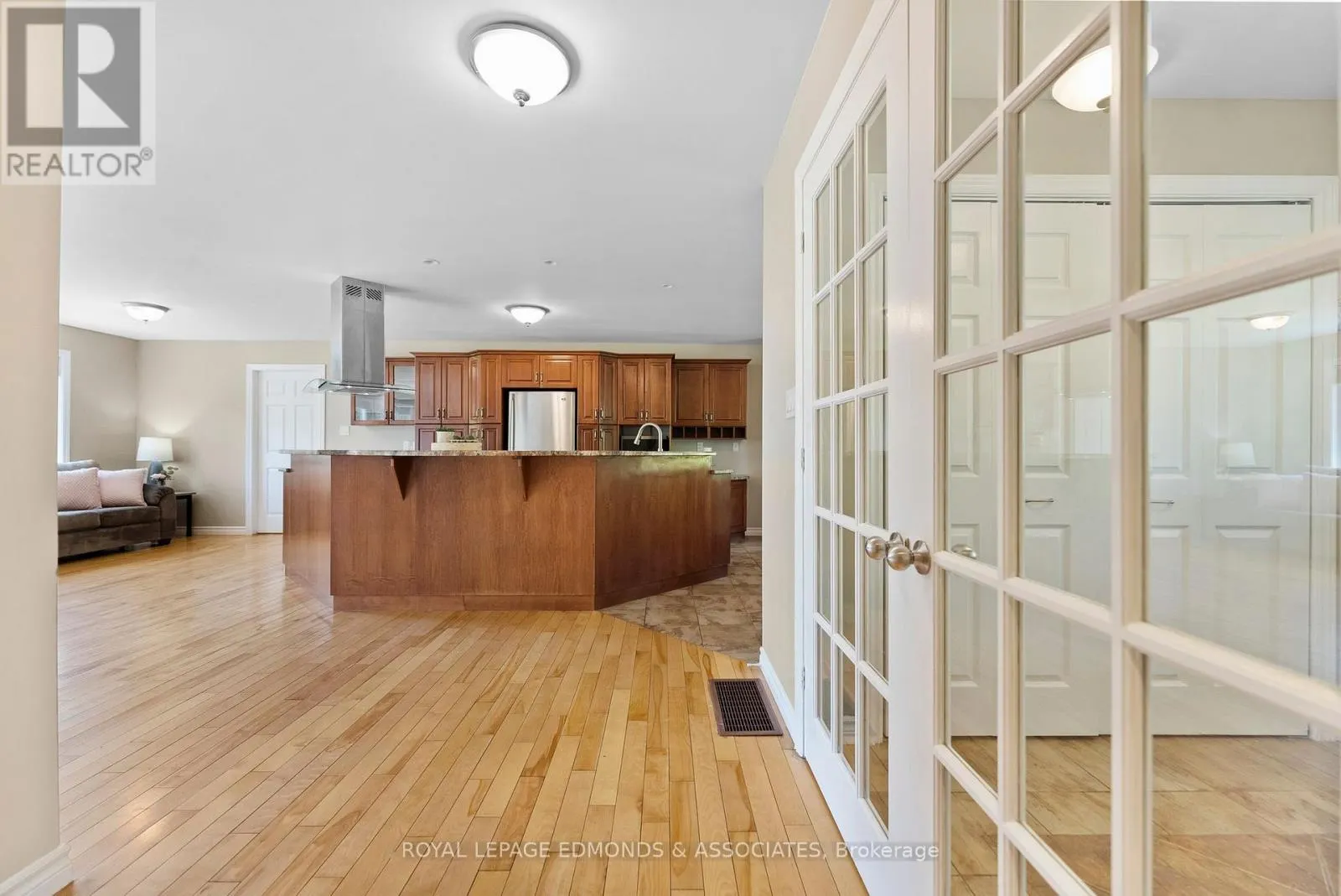 40 BLUE DANUBE WAY