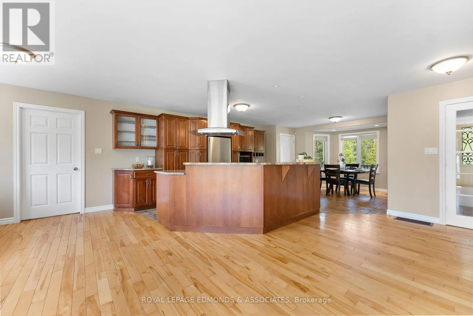 40 BLUE DANUBE WAY