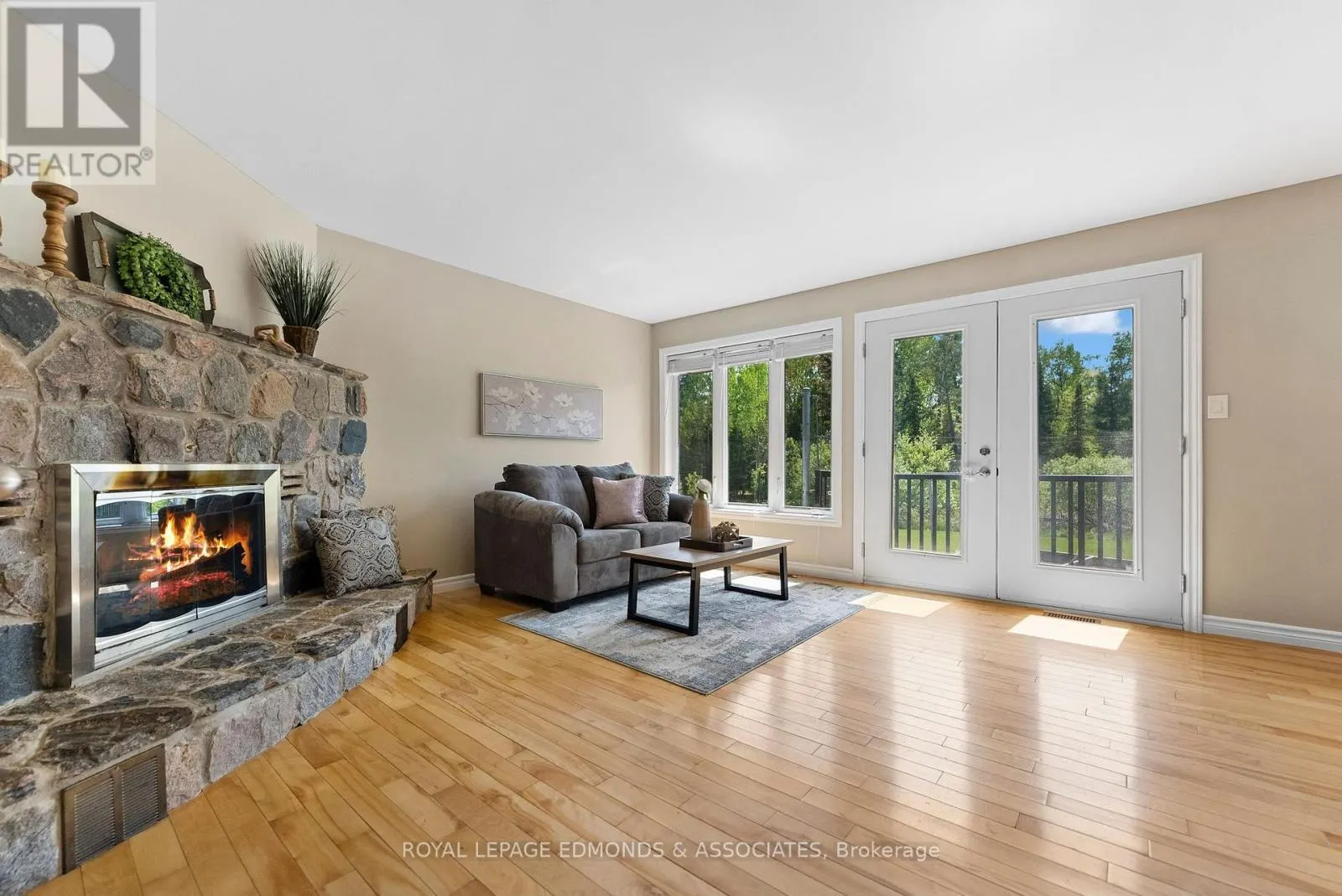 40 BLUE DANUBE WAY