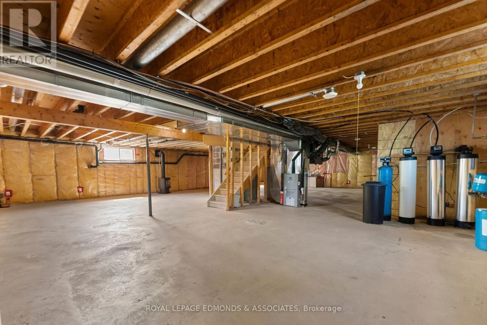 40 BLUE DANUBE WAY