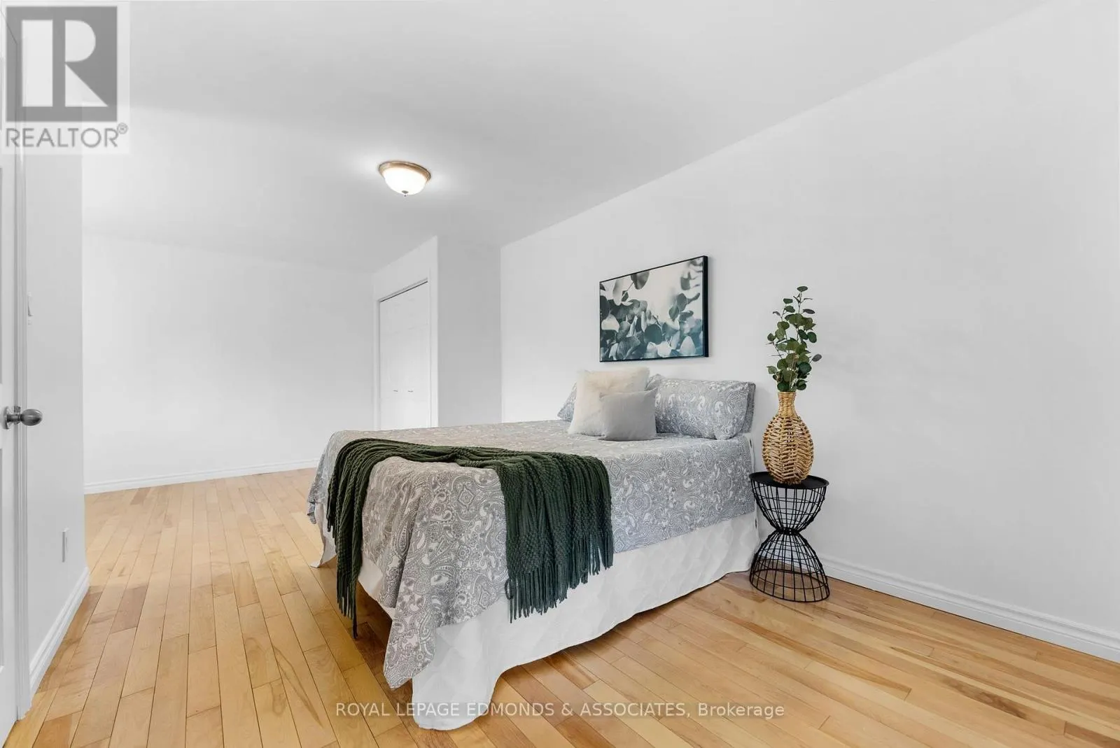 40 BLUE DANUBE WAY