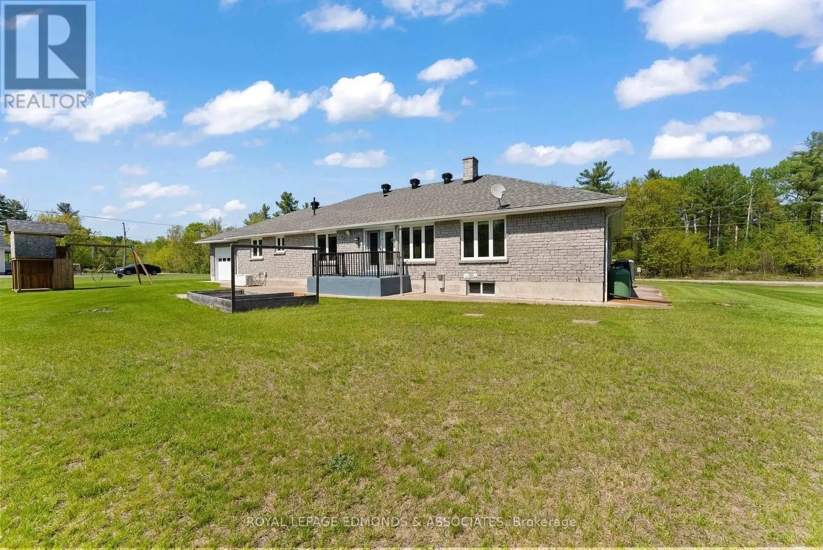 40 BLUE DANUBE WAY