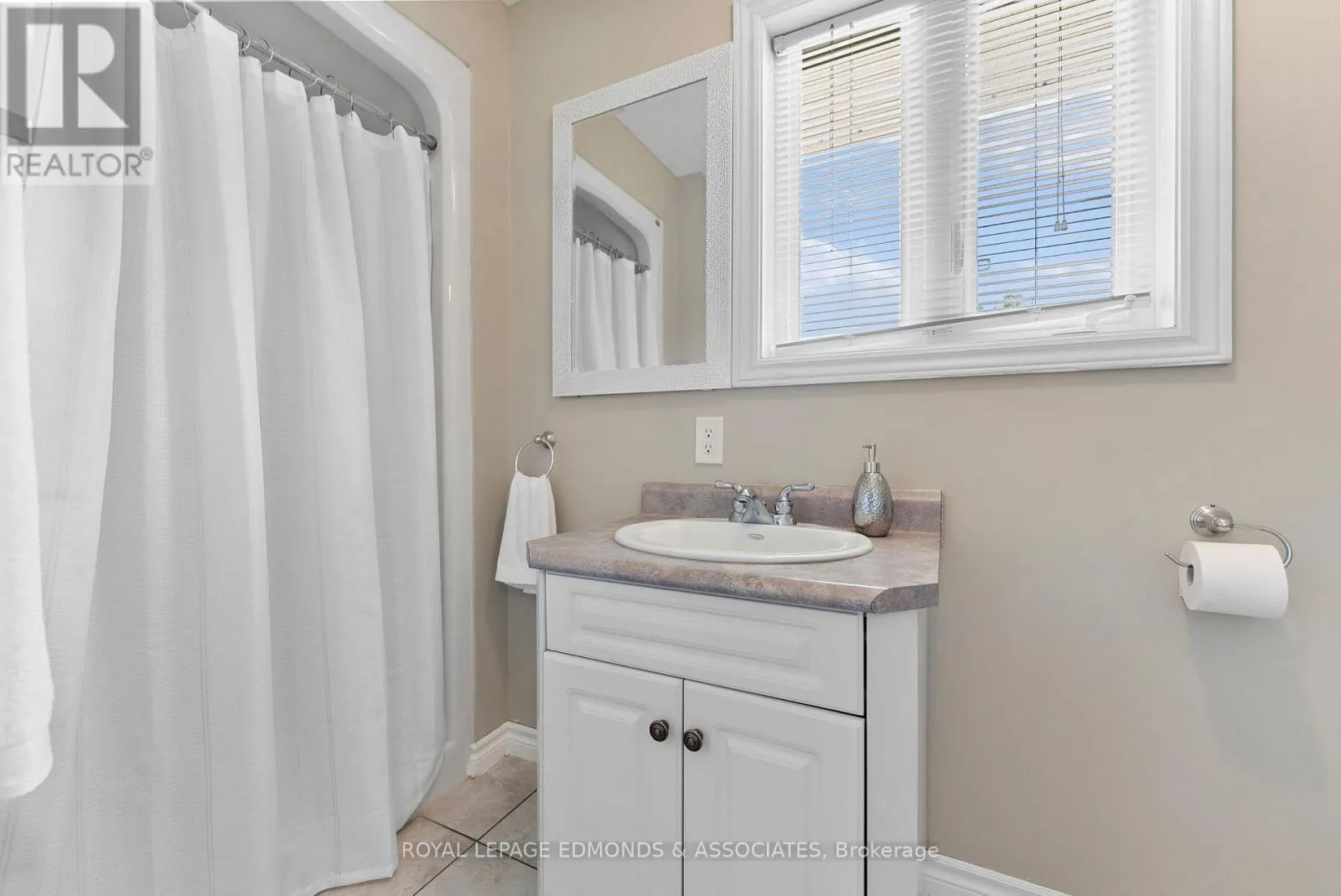 40 BLUE DANUBE WAY