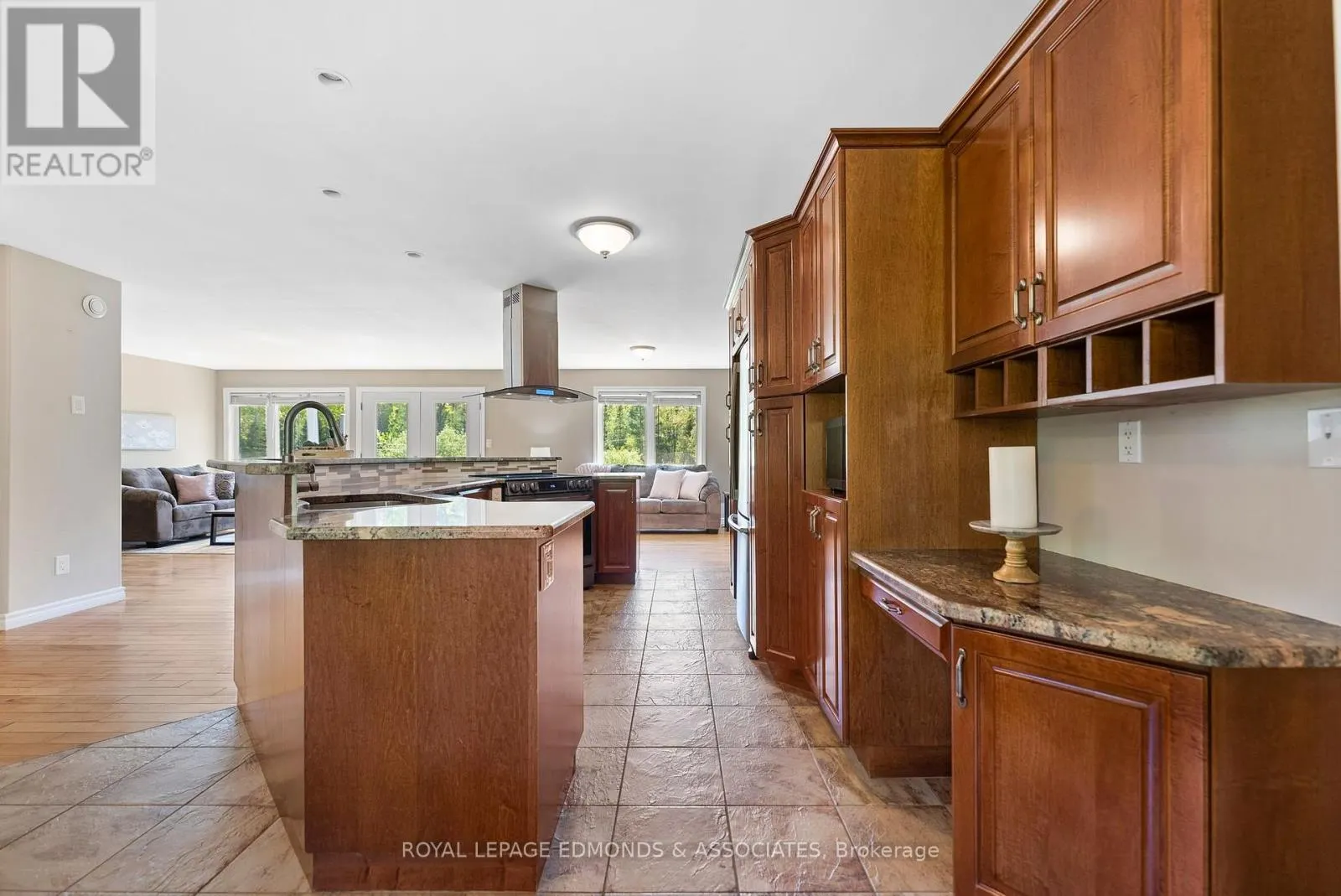 40 BLUE DANUBE WAY