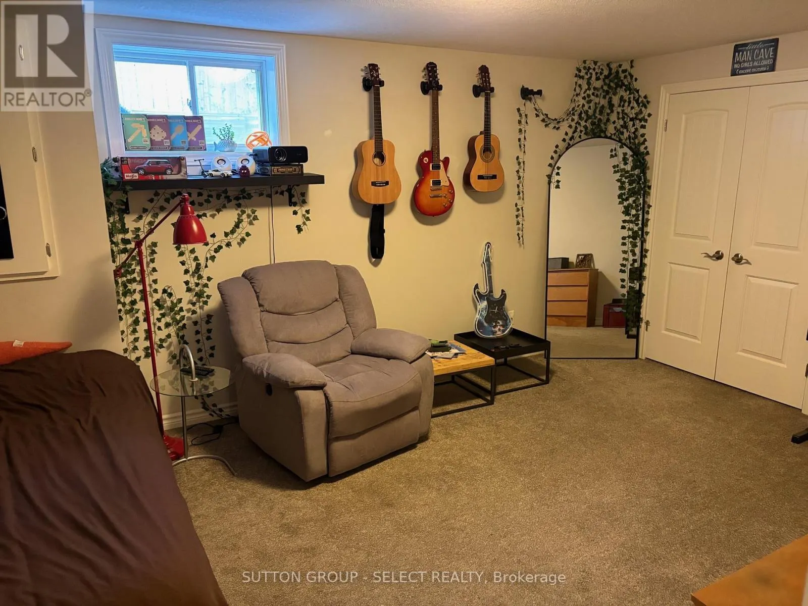 1021 OAKCROSSING GATE