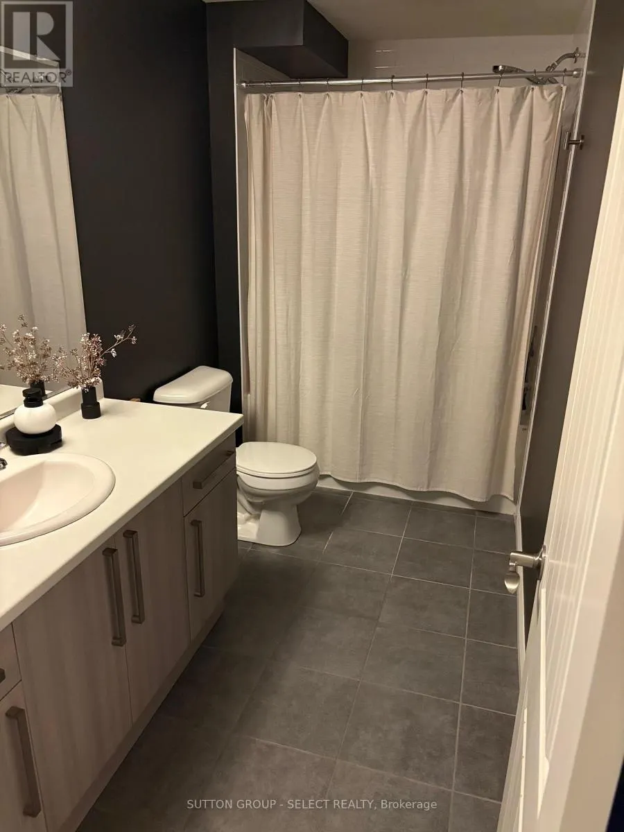 1021 OAKCROSSING GATE