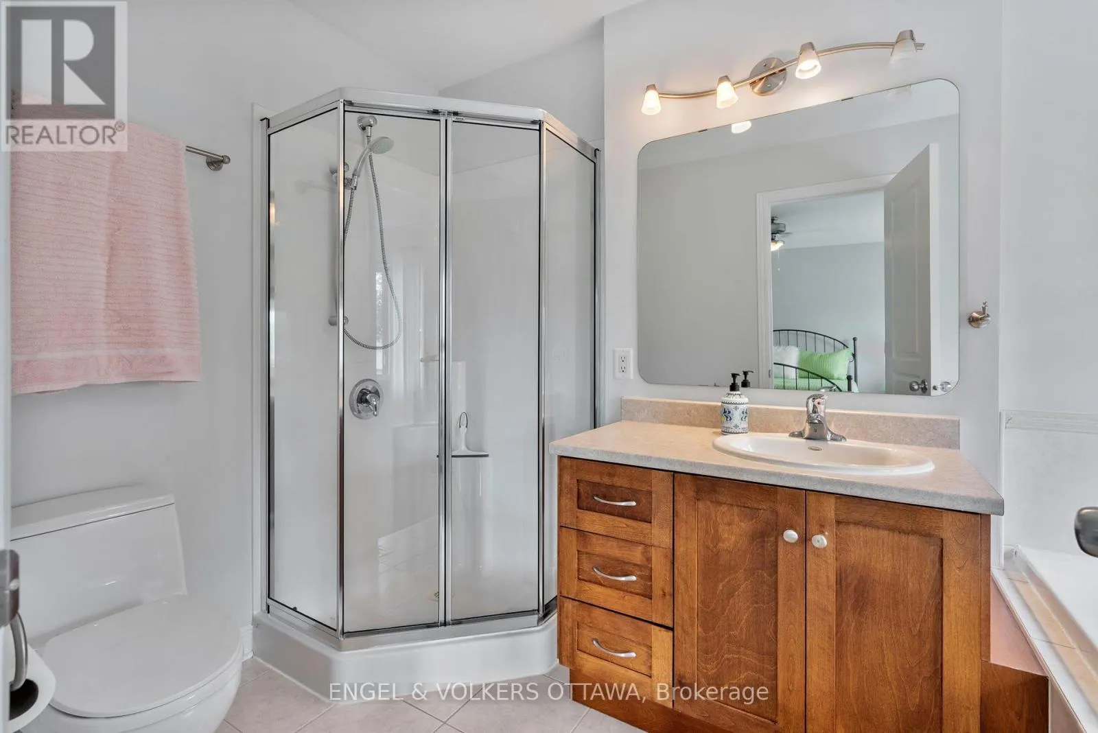 110 ENCORE PRIVATE