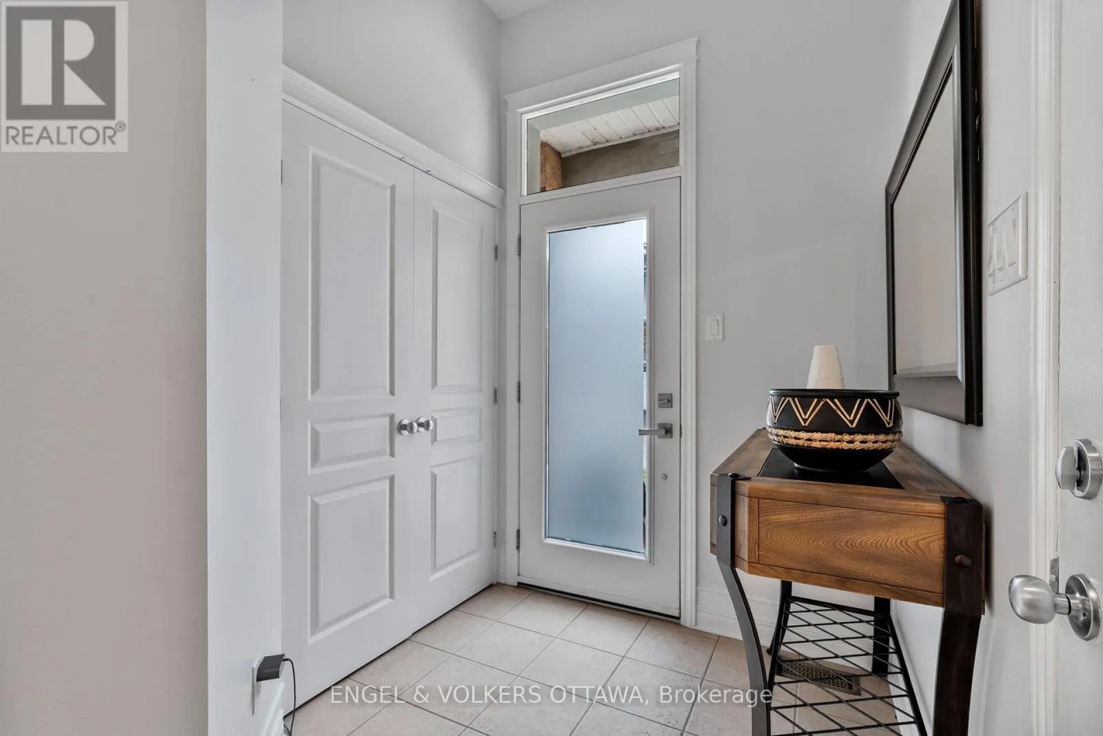 110 ENCORE PRIVATE