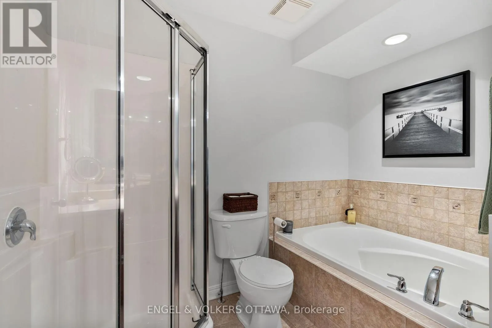 110 ENCORE PRIVATE