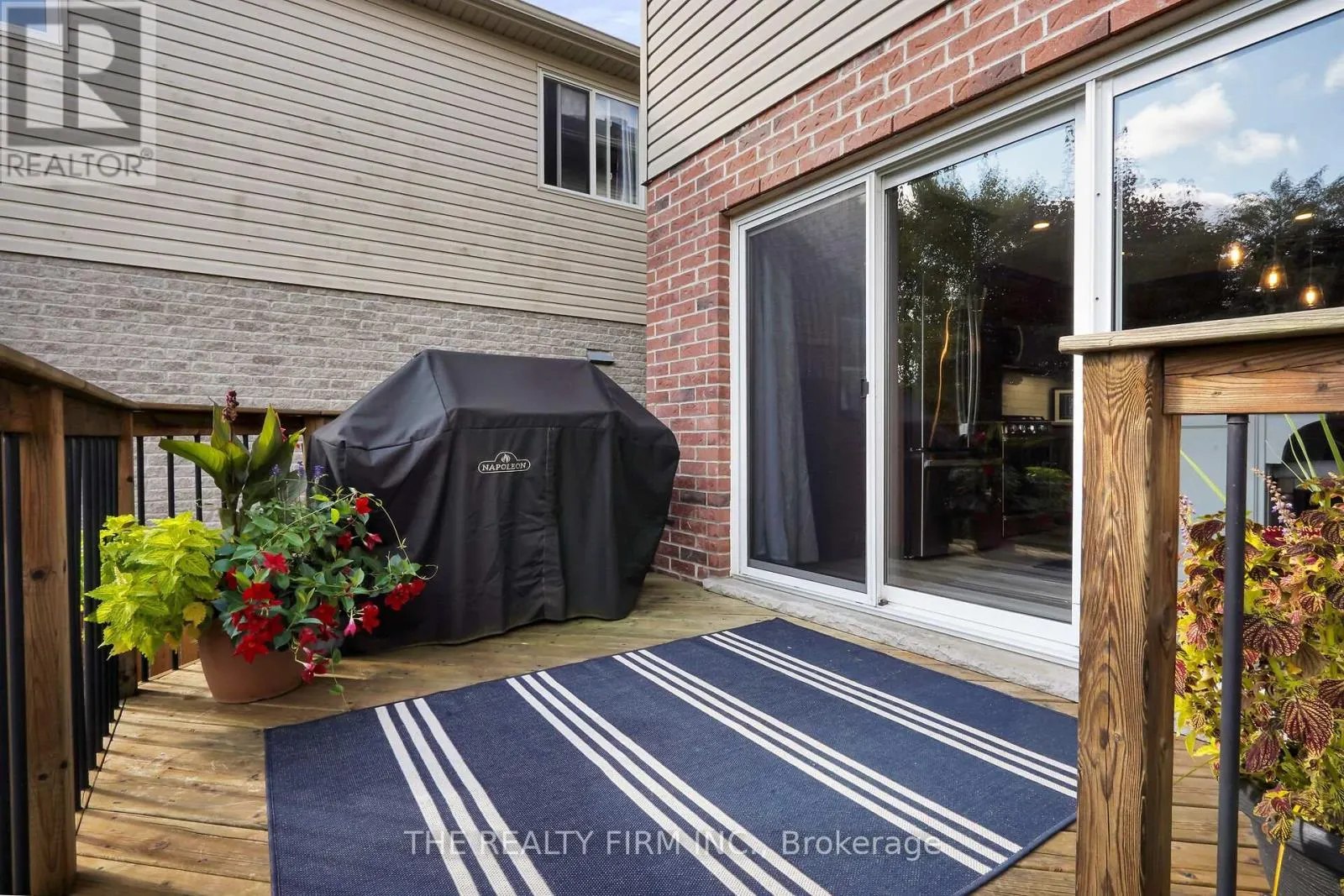 581 CLEARWATER CRESCENT