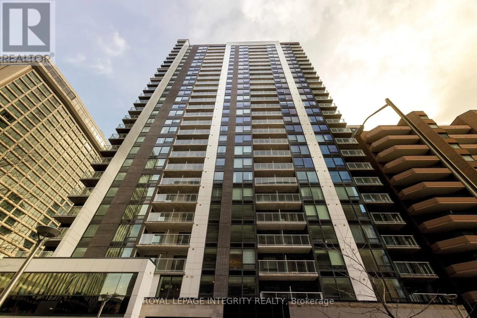 602 - 340 QUEEN STREET