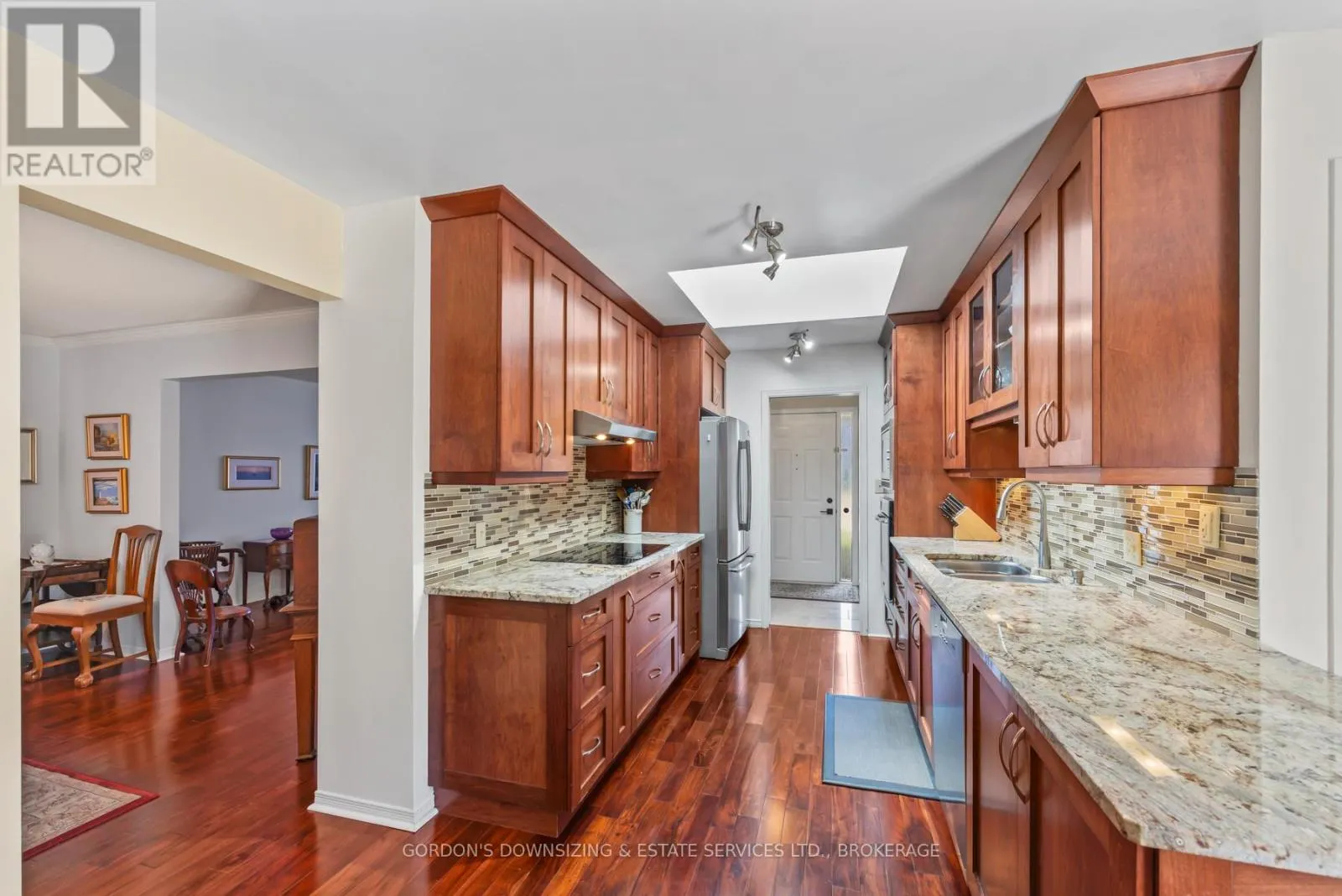 601 FERNMOOR DRIVE