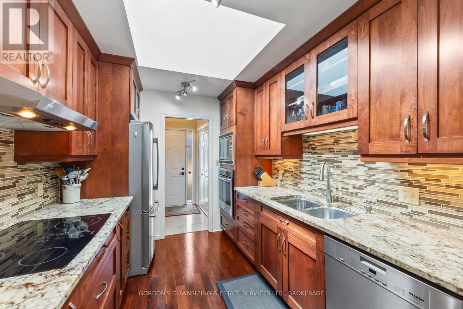 601 FERNMOOR DRIVE