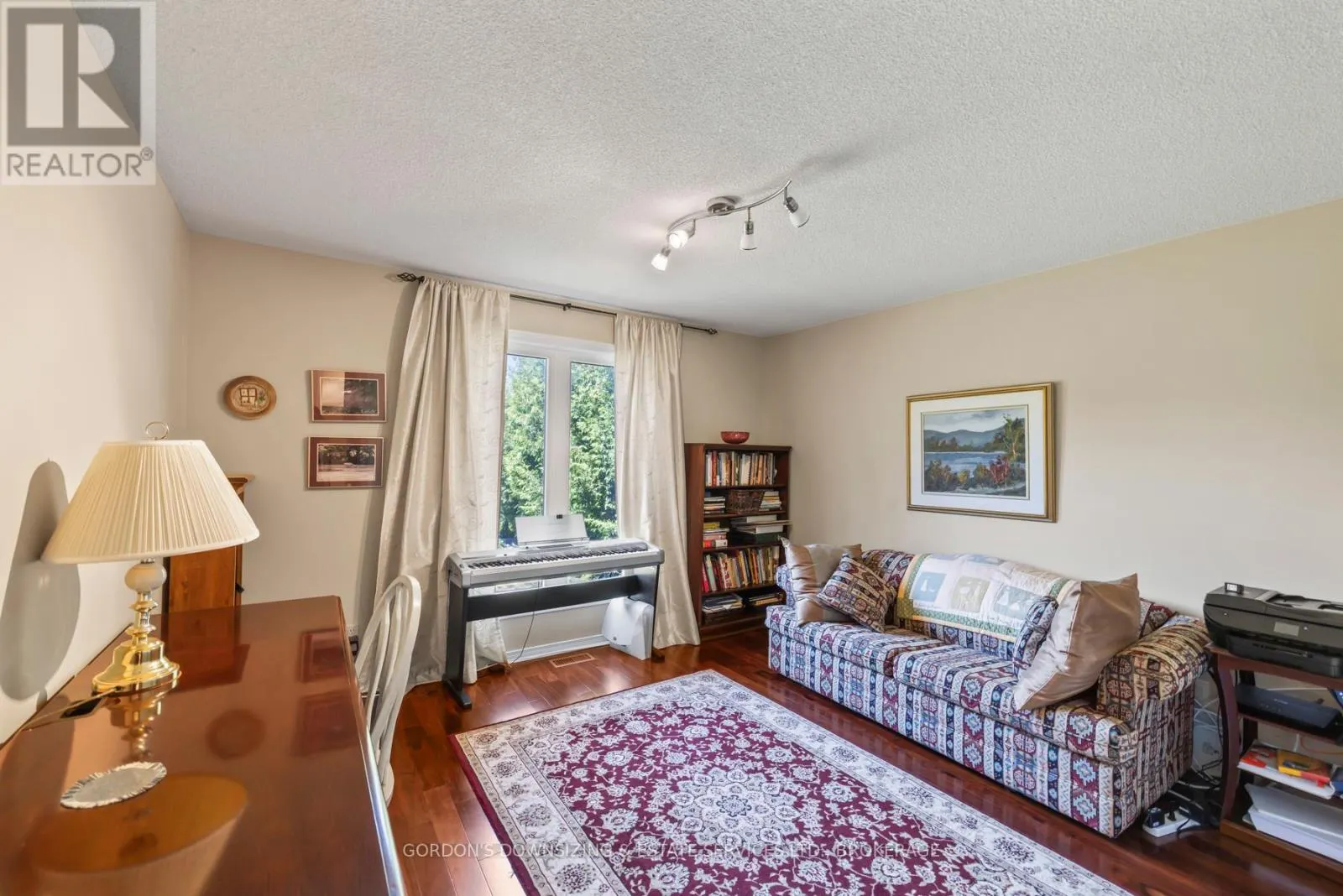 601 FERNMOOR DRIVE