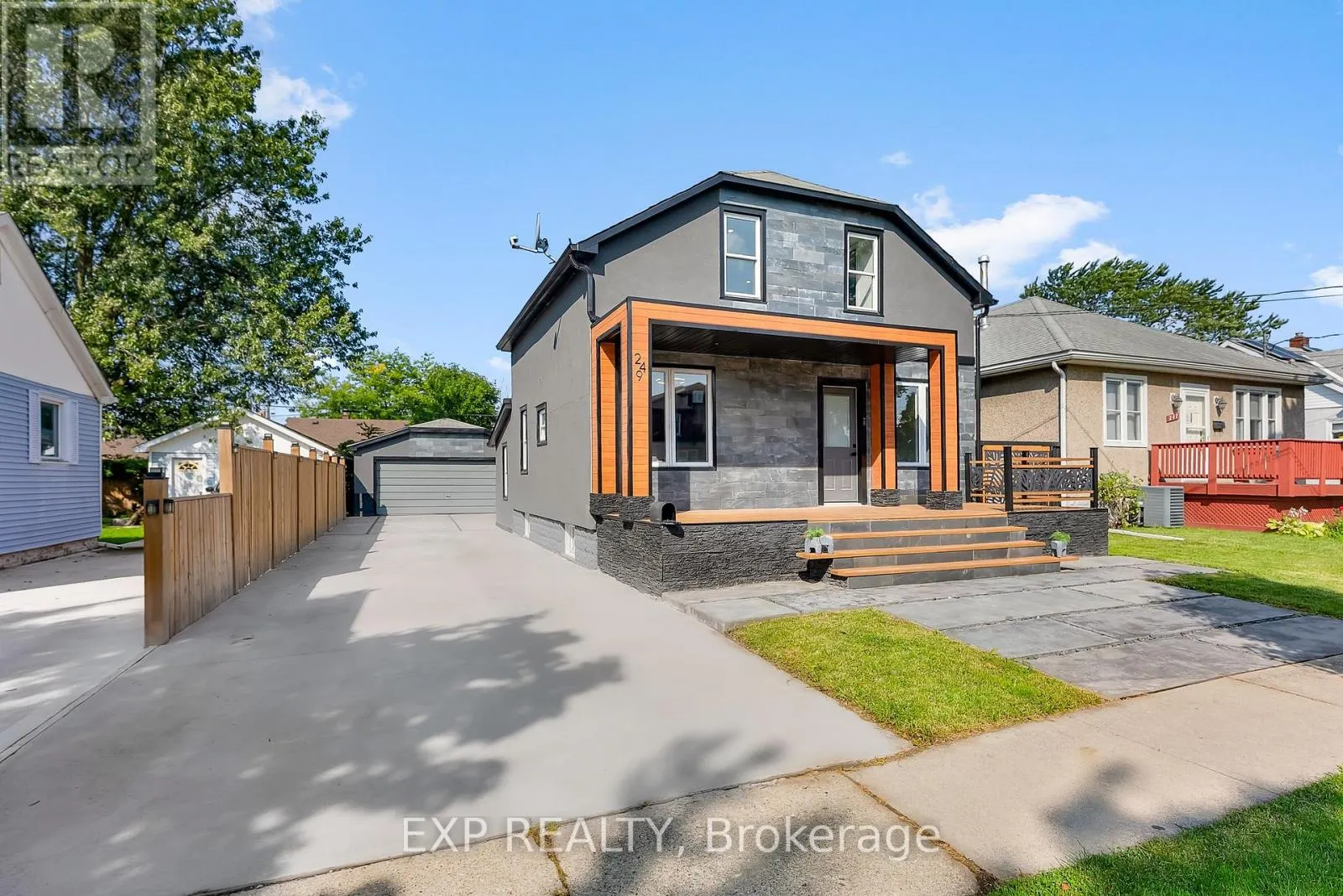 249 WALLACE AVENUE S
