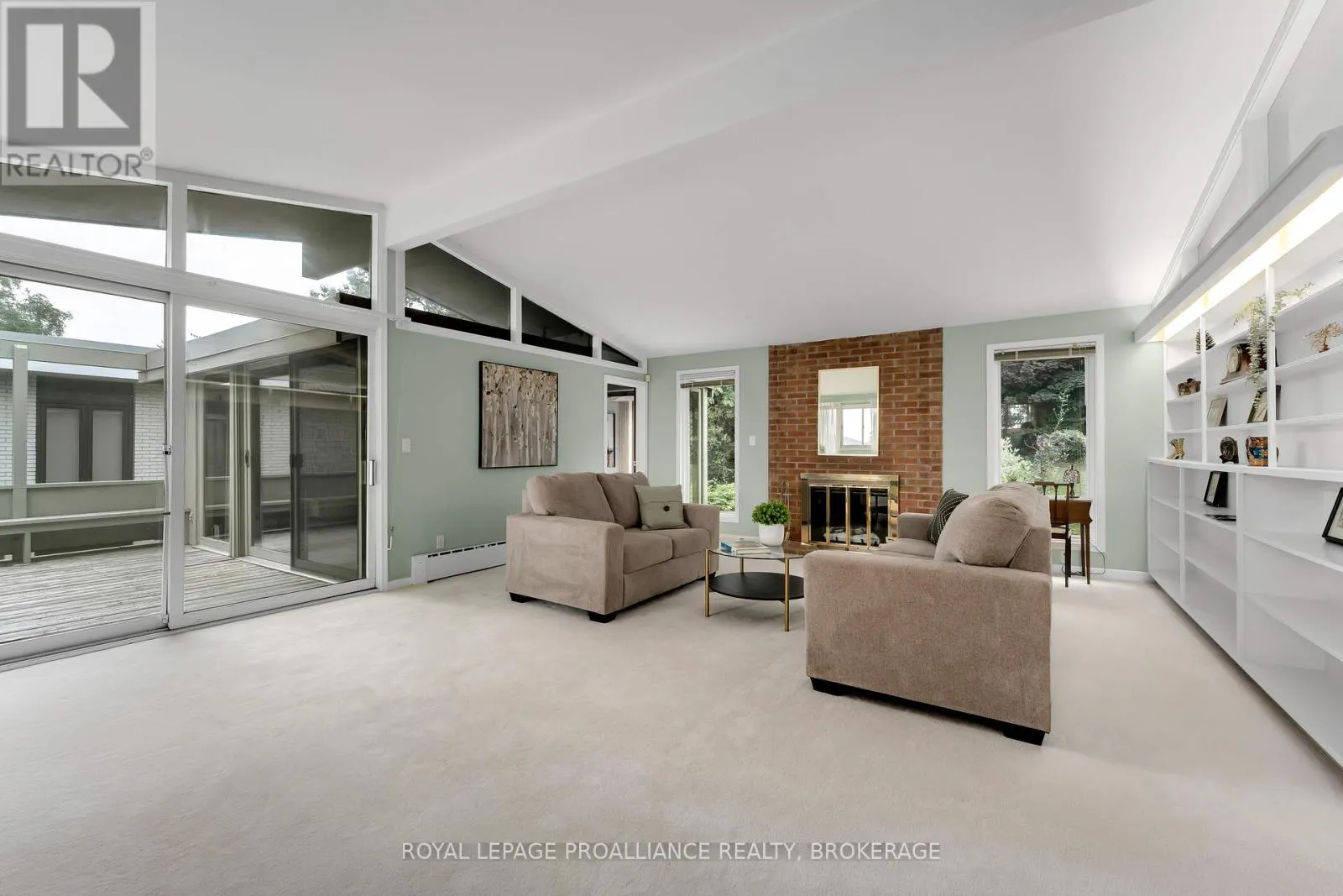 227 ALWINGTON PLACE