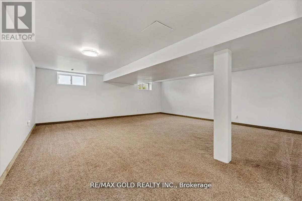 8163 HARVEST CRESCENT
