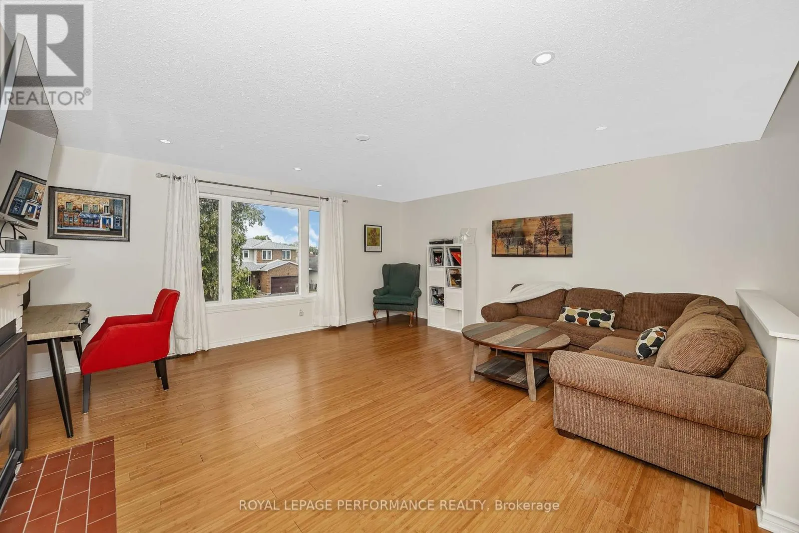 8 HYANNIS AVENUE