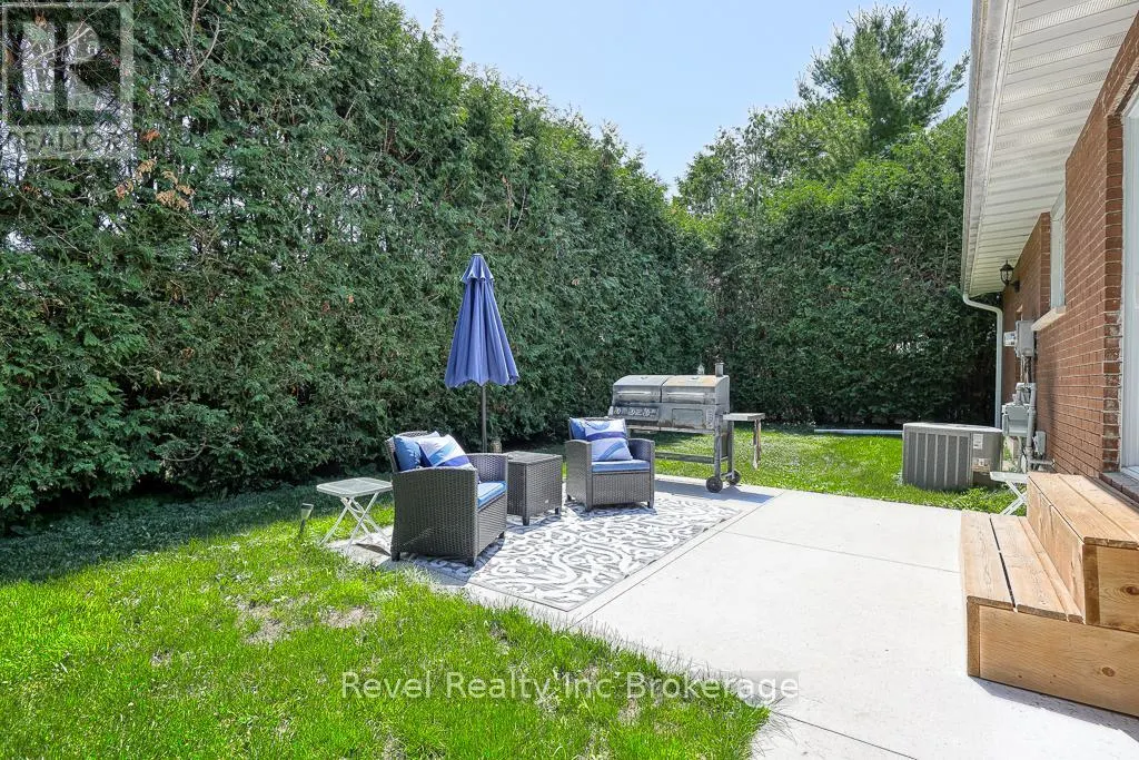 2 RICHARDS COURT