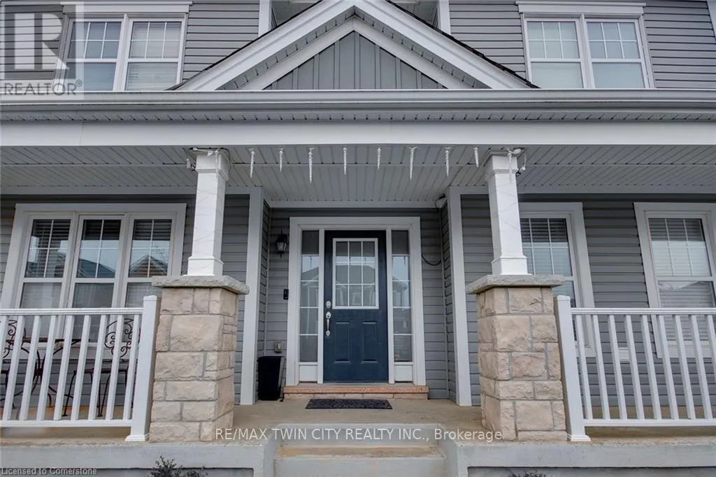 18 BLUE OAK STREET