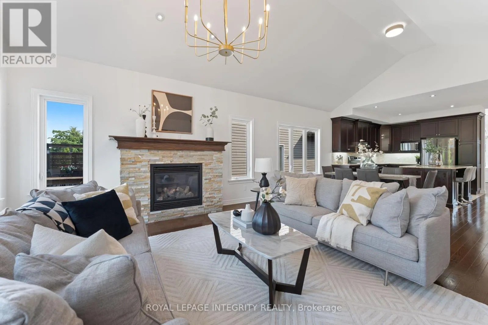 449 LANDSWOOD WAY
