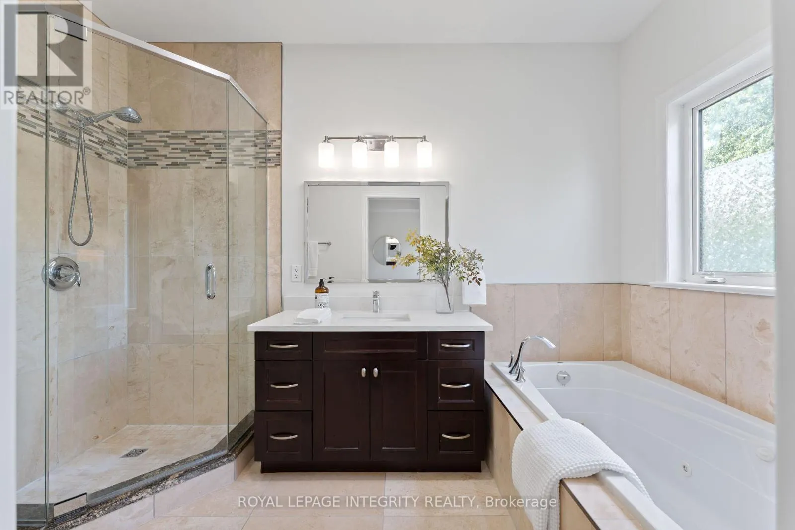 449 LANDSWOOD WAY