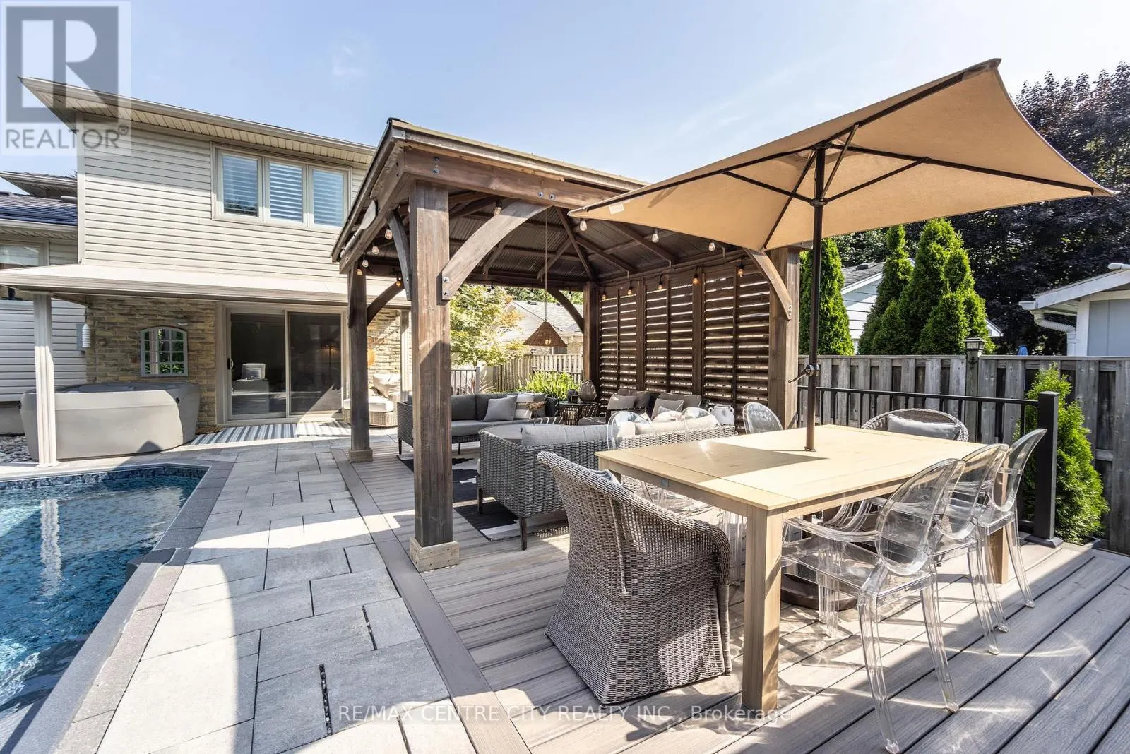 144 SPRINGFIELD CRESCENT