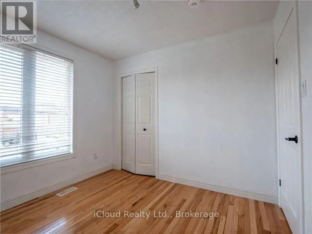 UPPER - 5 ILONA COURT