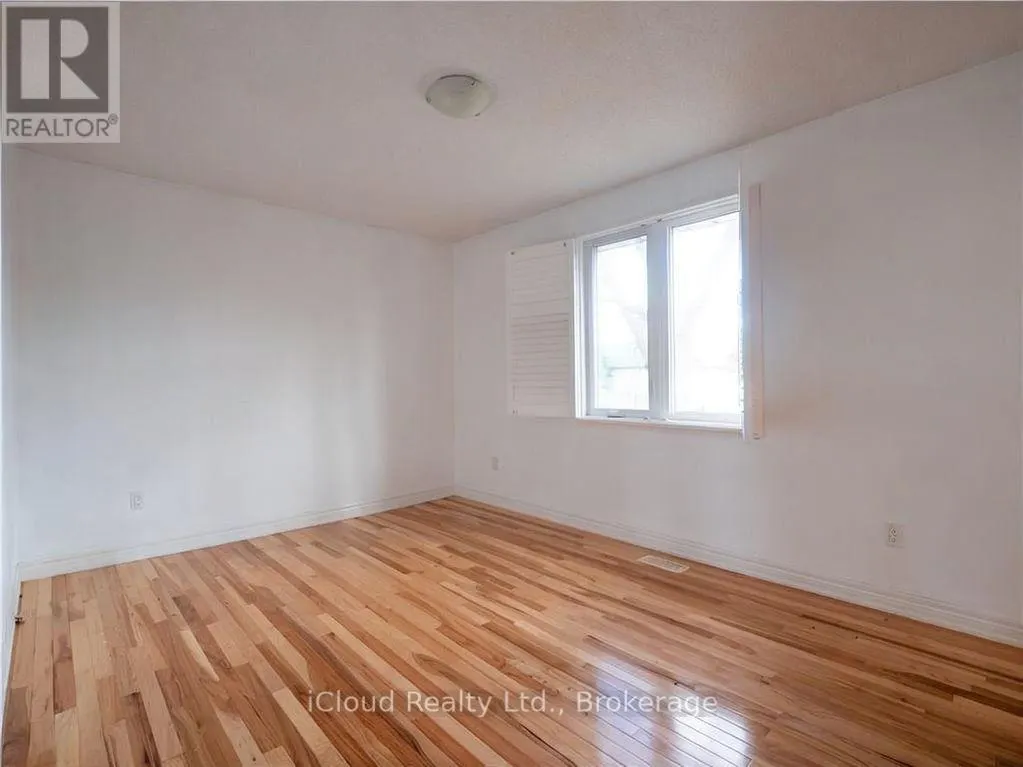 UPPER - 5 ILONA COURT