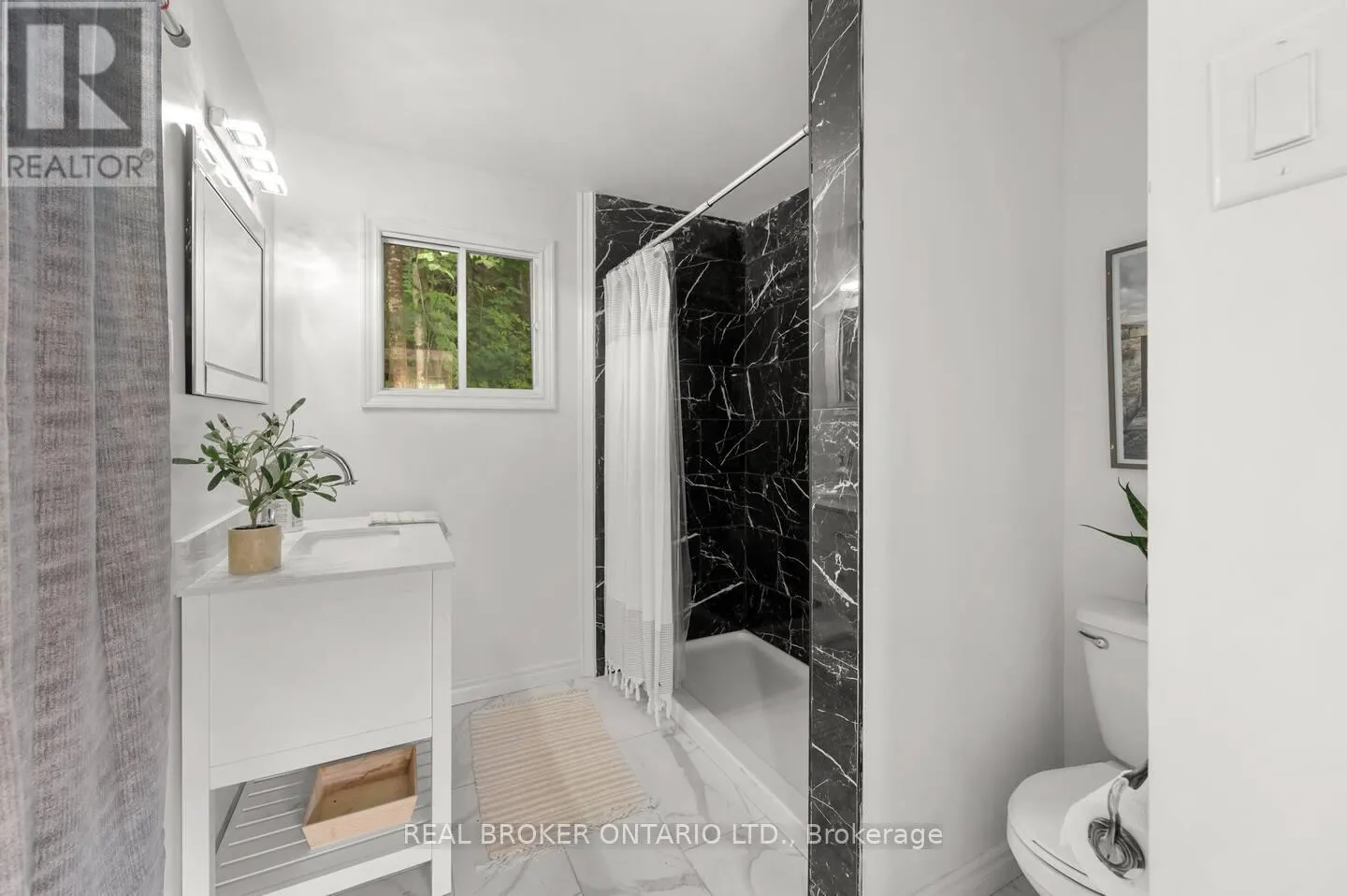 1027 SPENSOR'S TRAIL
