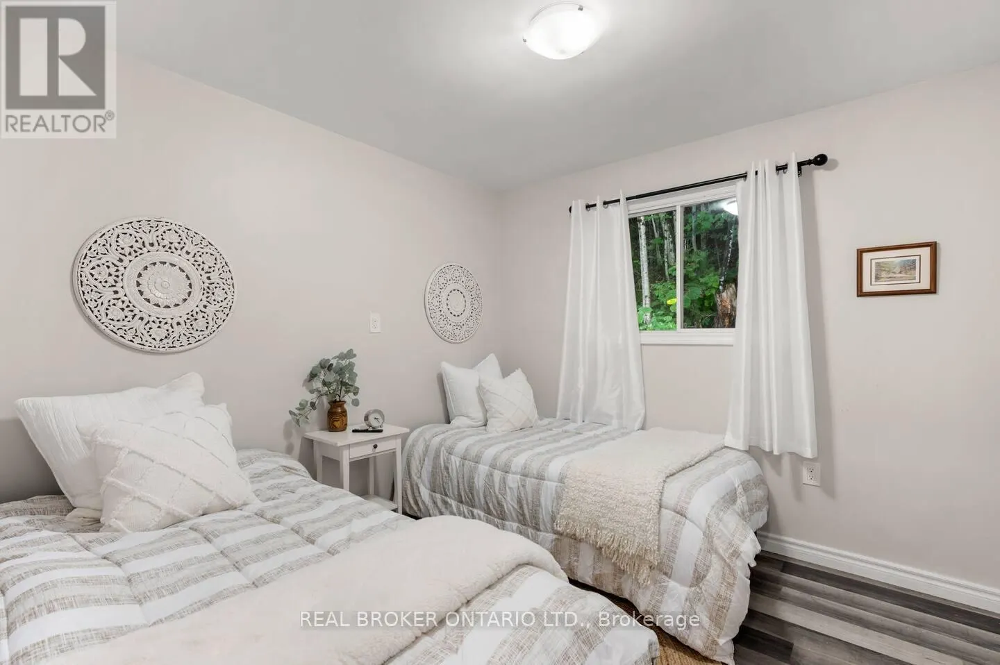 1027 SPENSOR'S TRAIL