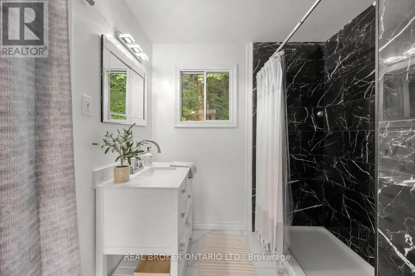 1027 SPENSOR'S TRAIL