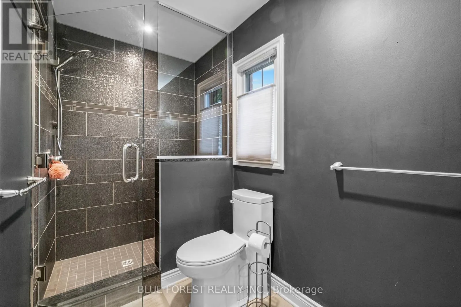 6977 LAMBETH WALK