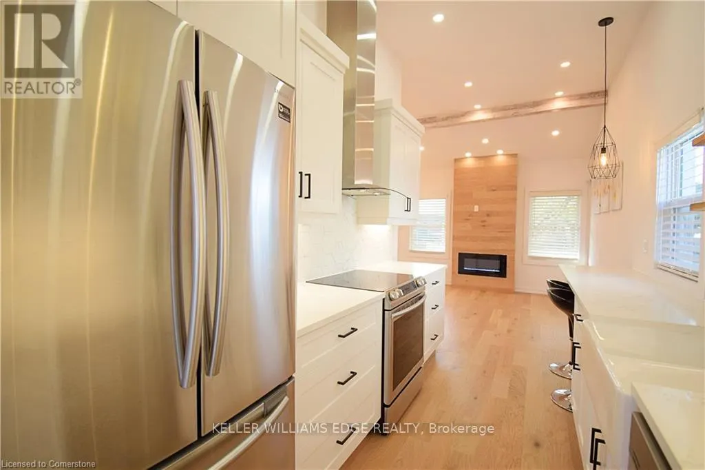 4 LANCASTER AVENUE