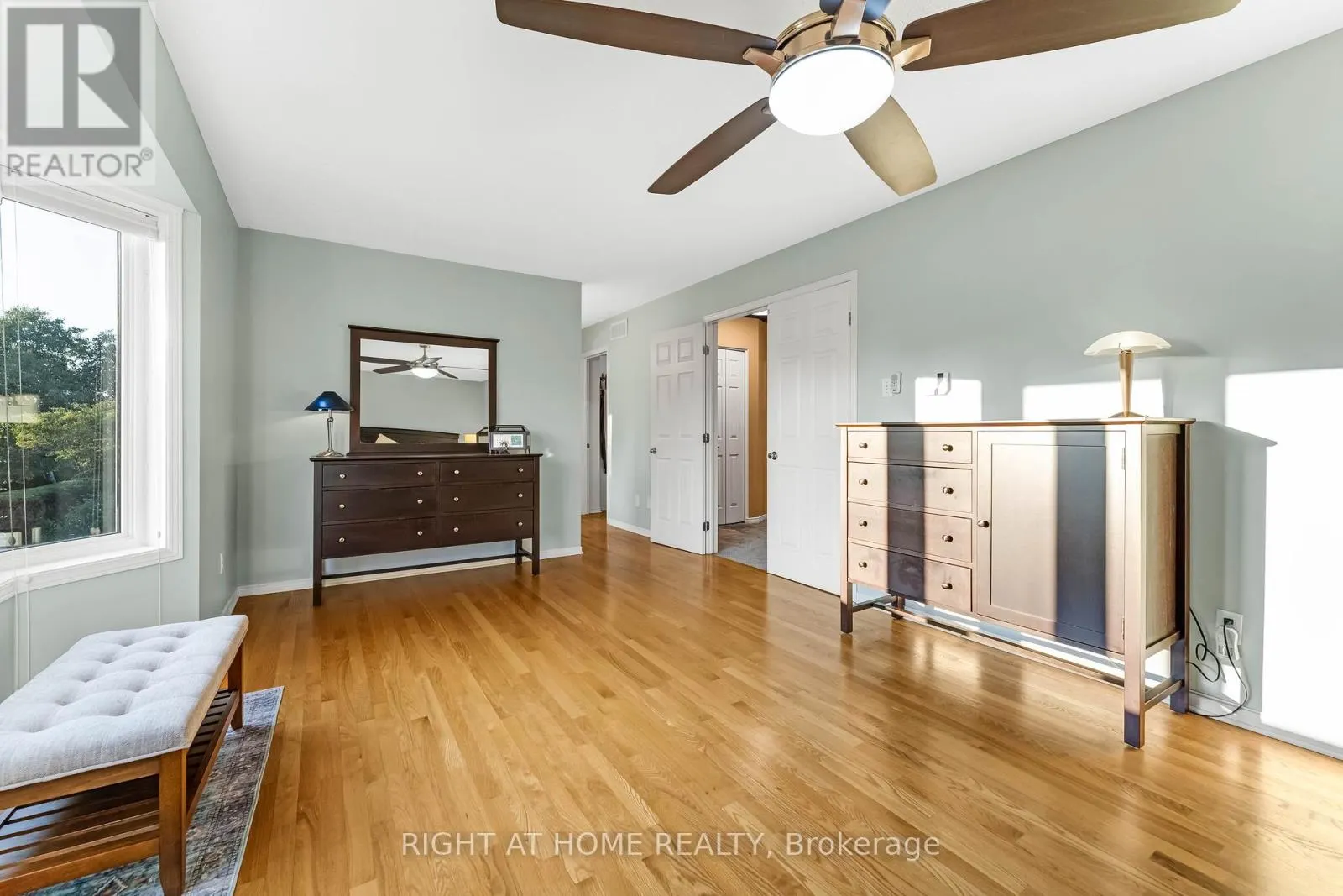 6196 RAVINE WAY