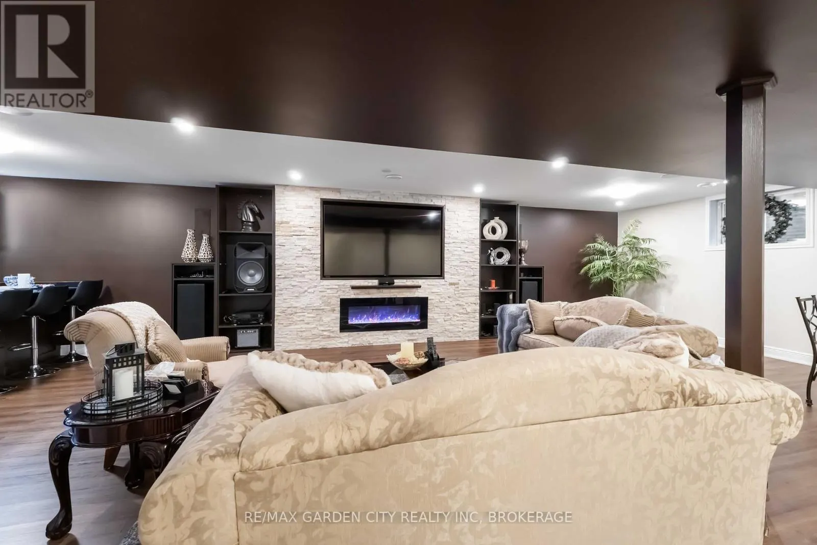 8625 ANGIE DRIVE