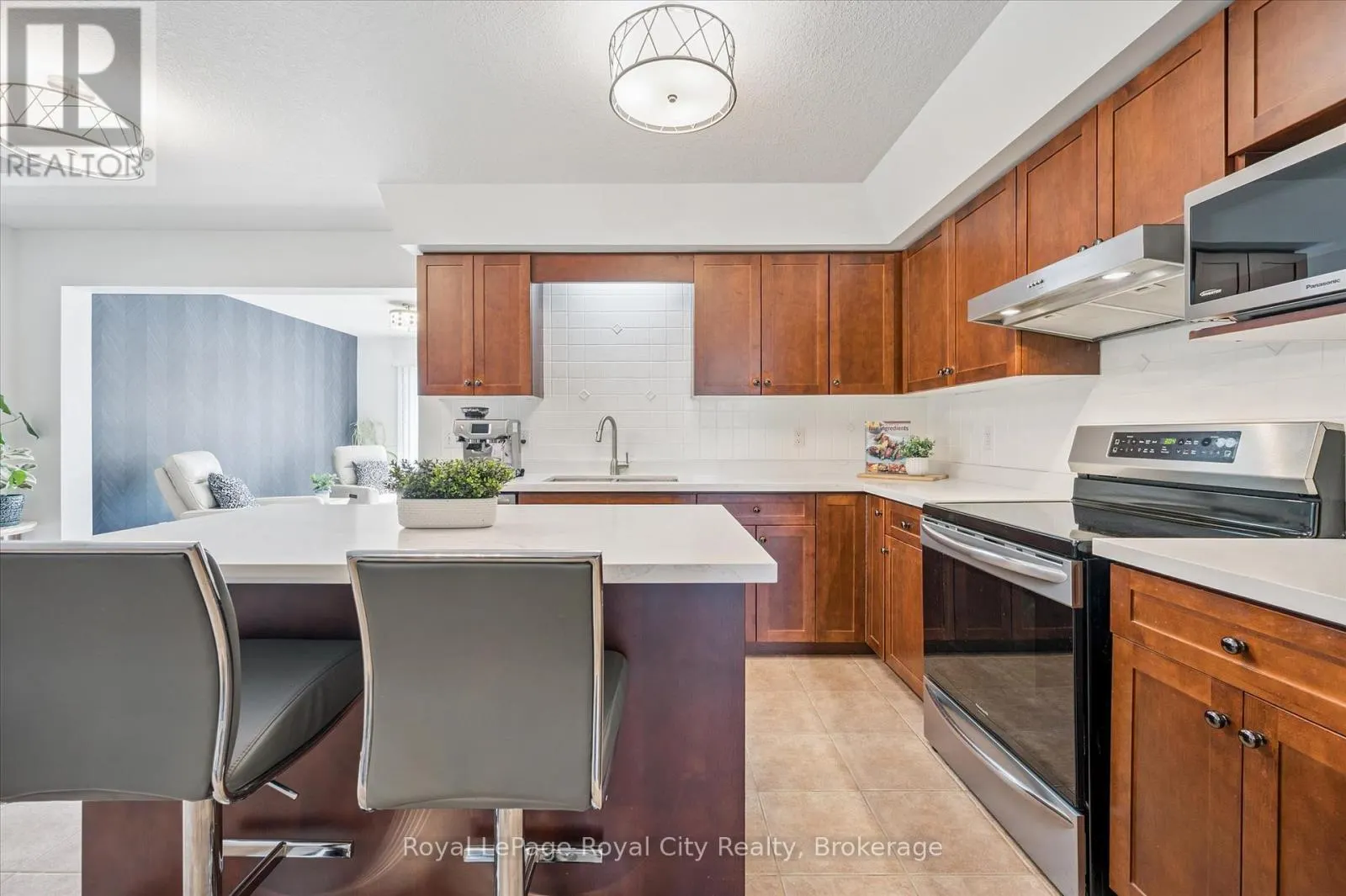 26 HASLER CRESCENT