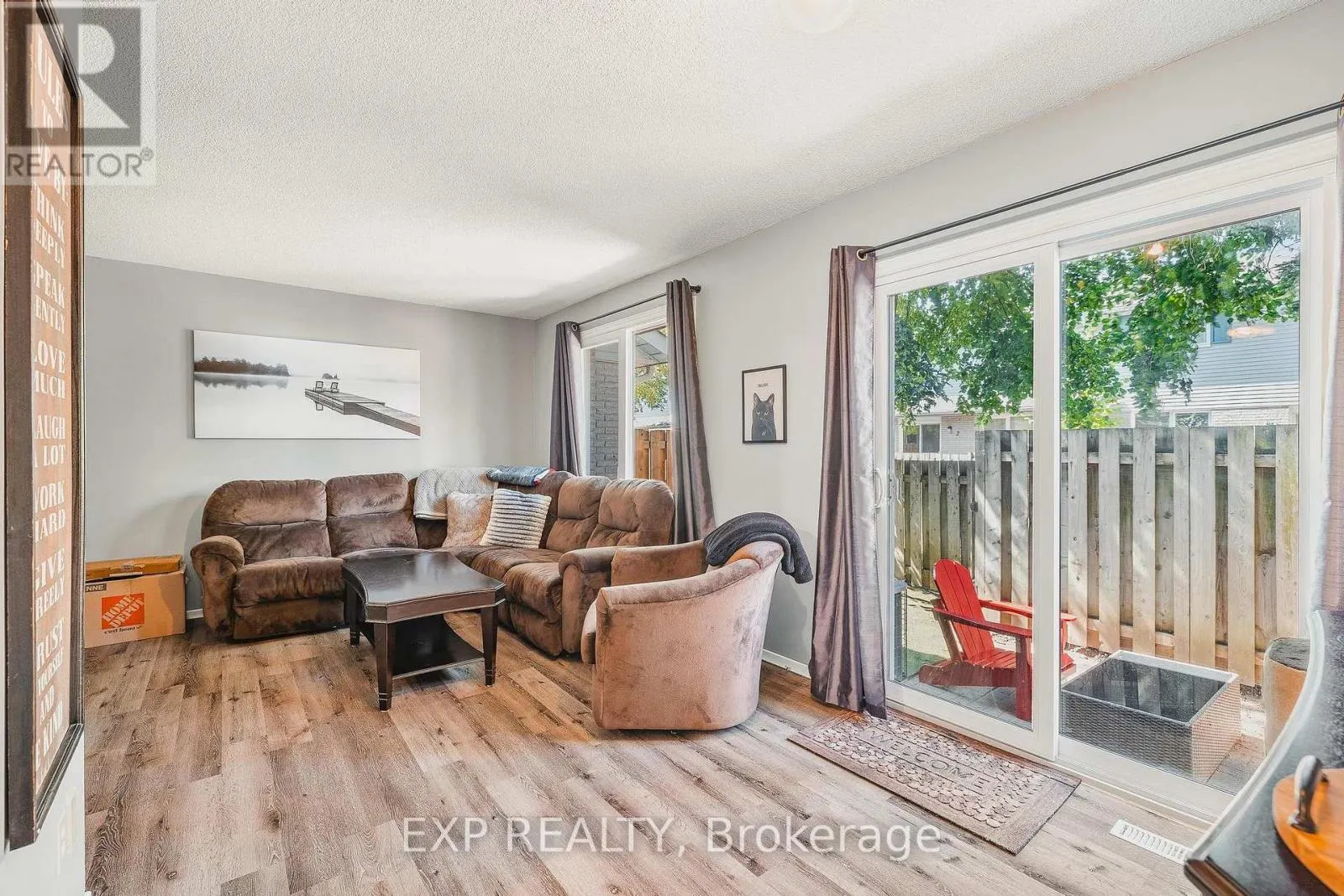 6 - 445 KINGSCOURT DRIVE