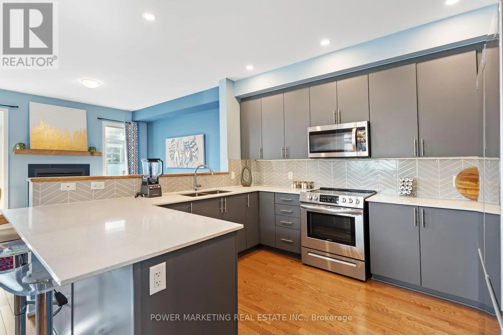 74 FINSBURY AVENUE