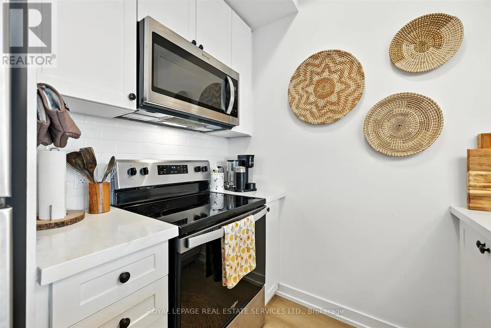 1204 - 460 DUNDAS STREET E