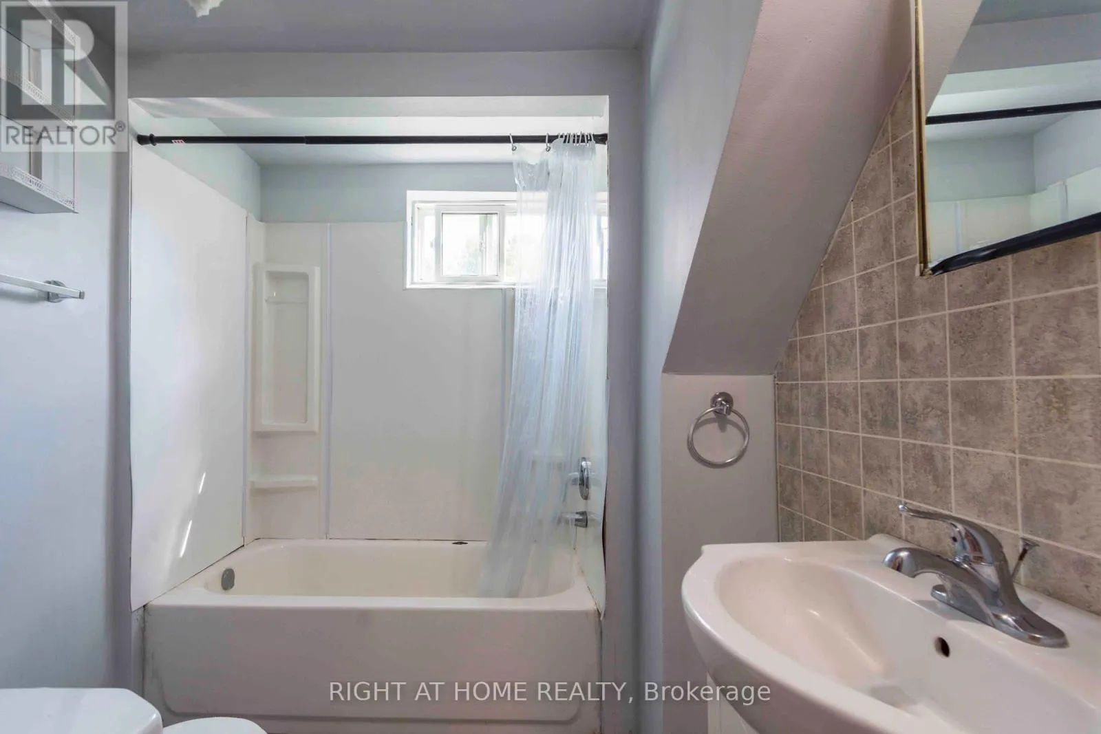 7 PITTS LANDING ROAD