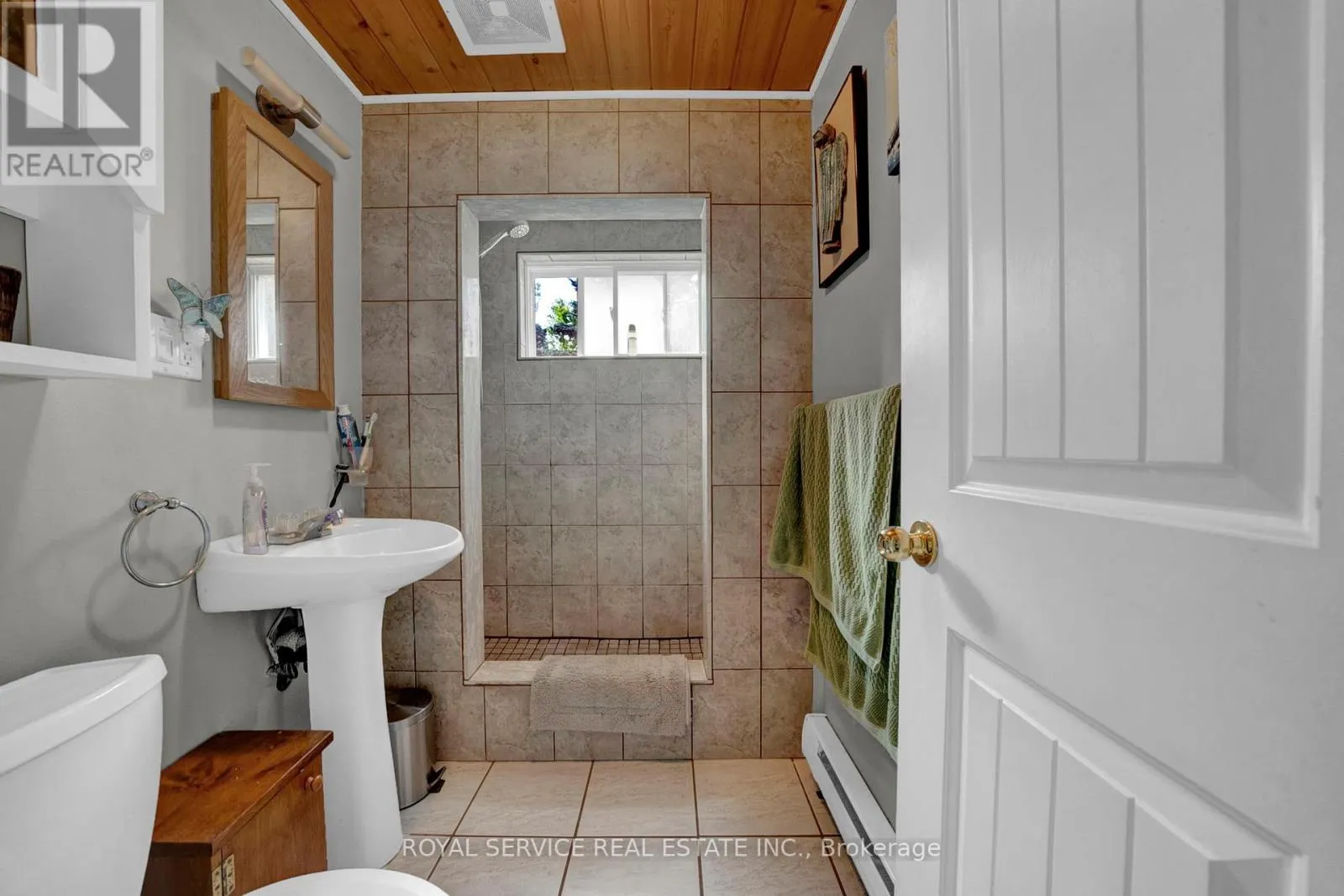 1204 PIGEON CREEK ROAD