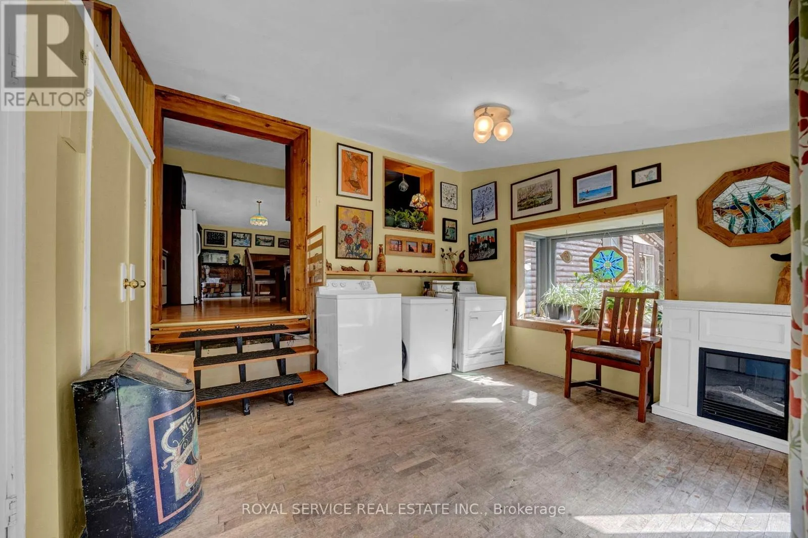 1204 PIGEON CREEK ROAD