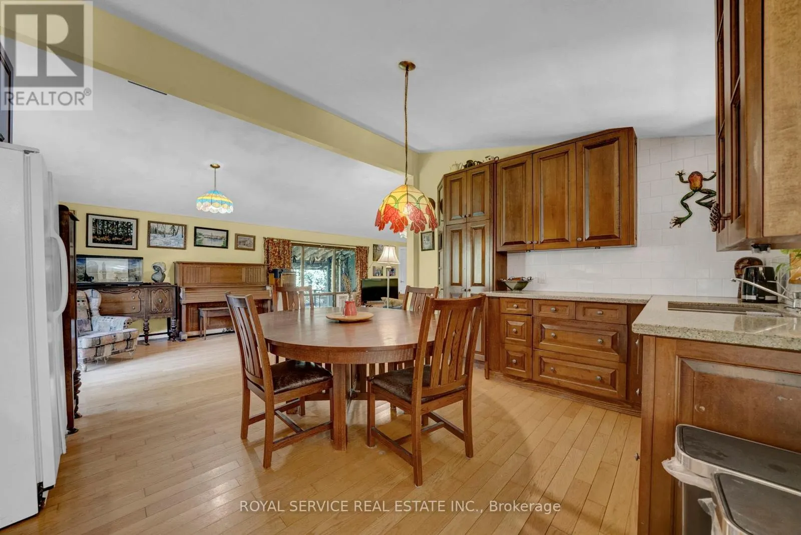 1204 PIGEON CREEK ROAD